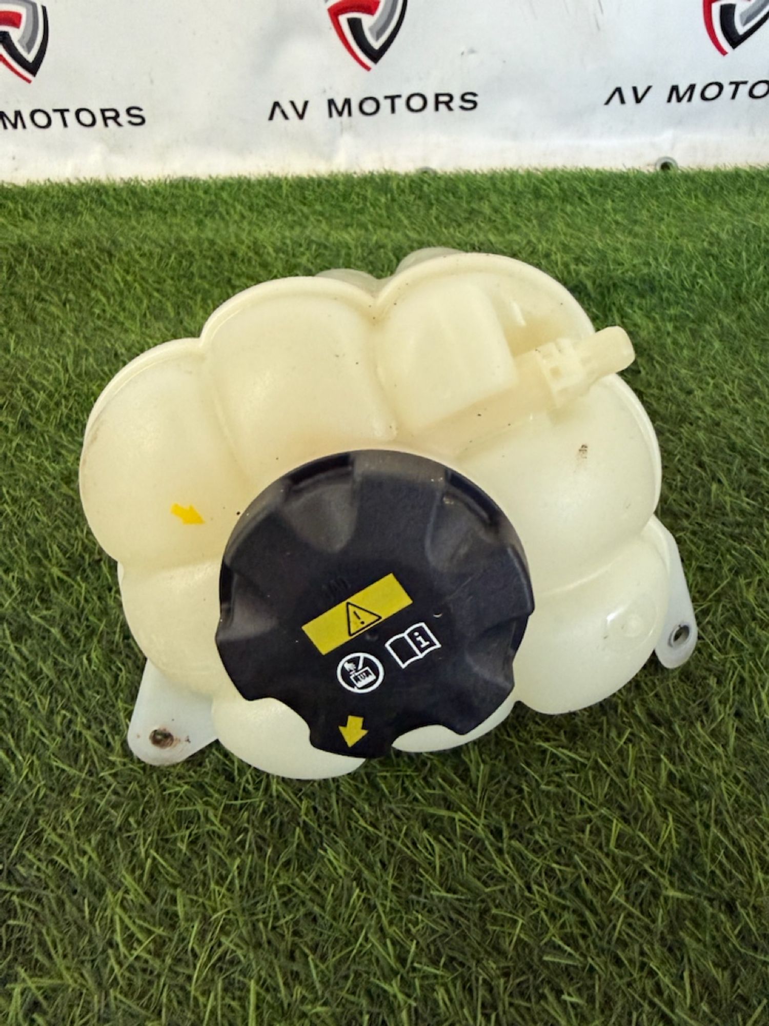 https://ycs.partsauto.market/partsauto-images/thmbs/userImages/82798d1dea2c19ada63d093c70529e74/part/92c6b62f-cf45-4dd5-916a-32a0e881f183_1776931015422.jpg