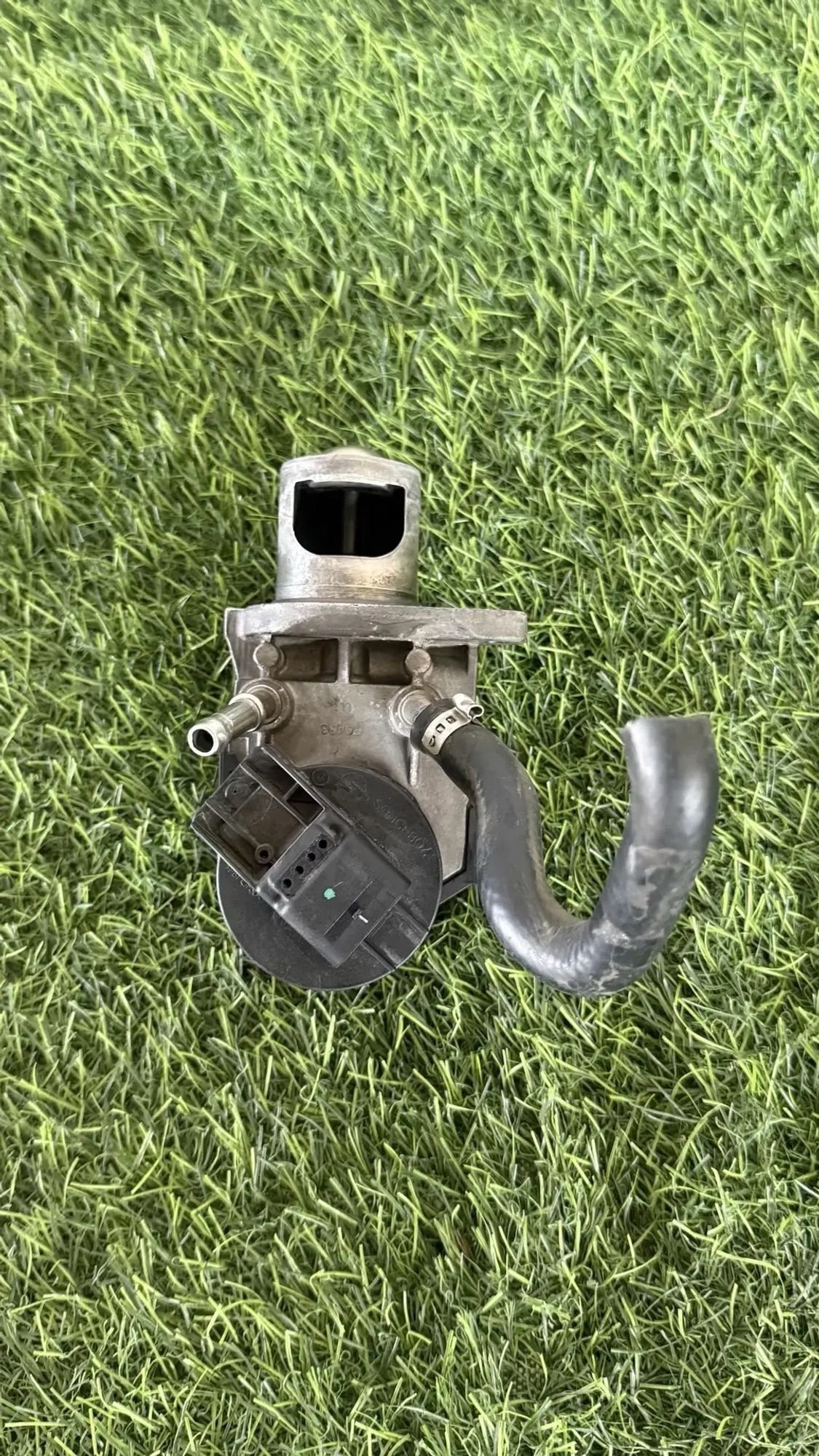 https://ycs.partsauto.market/partsauto-images/thmbs/userImages/82798d1dea2c19ada63d093c70529e74/part/93c3926e-049b-4d28-b2d5-df2a17c69632_1787314937962.jpg