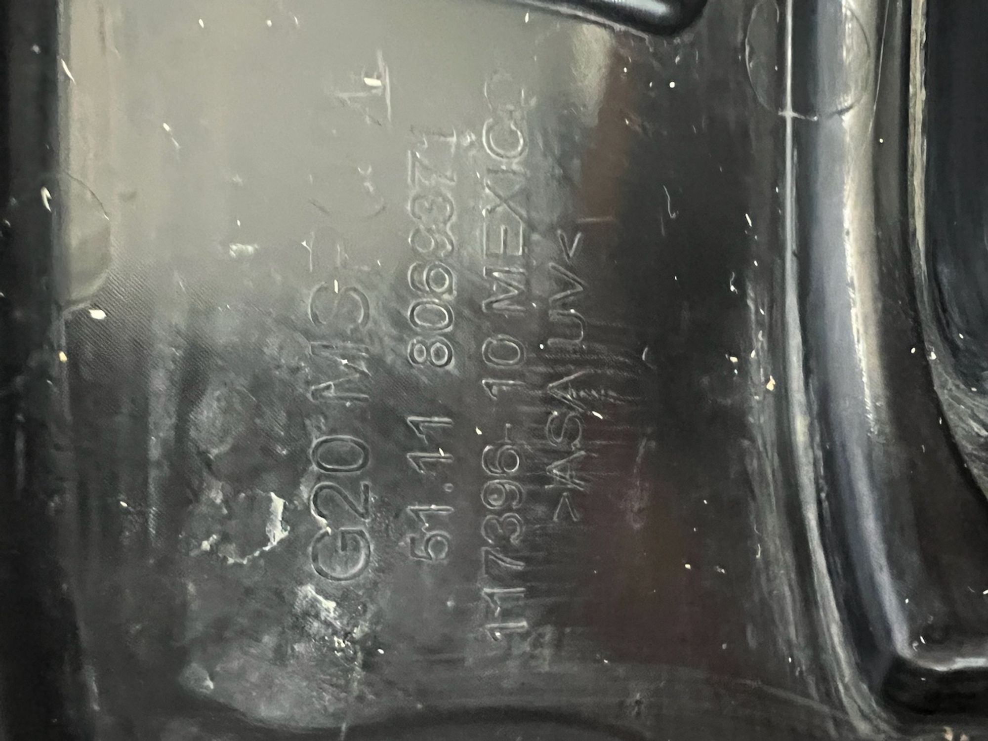 https://ycs.partsauto.market/partsauto-images/thmbs/userImages/82798d1dea2c19ada63d093c70529e74/part/96e4a989-c7a6-4bd6-974b-5ca83b8af81f_1724227953211.jpg