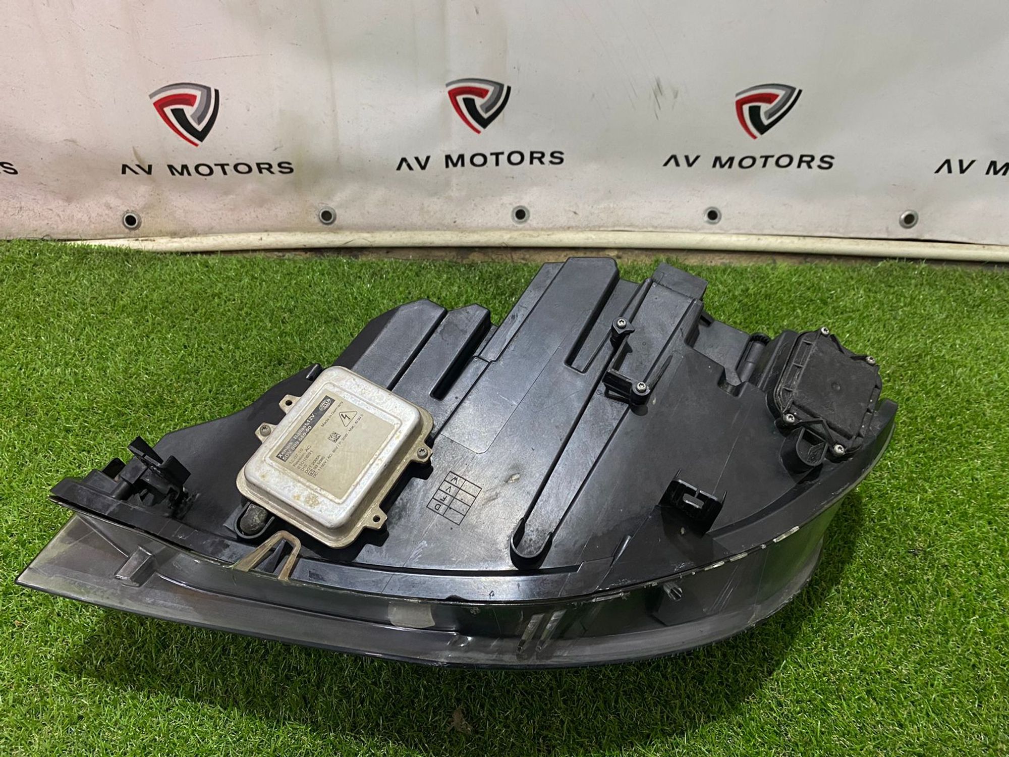 https://ycs.partsauto.market/partsauto-images/thmbs/userImages/82798d1dea2c19ada63d093c70529e74/part/9e74b290-fdb0-45ec-82a2-46dc89f5cc2a_1734962774711.jpg