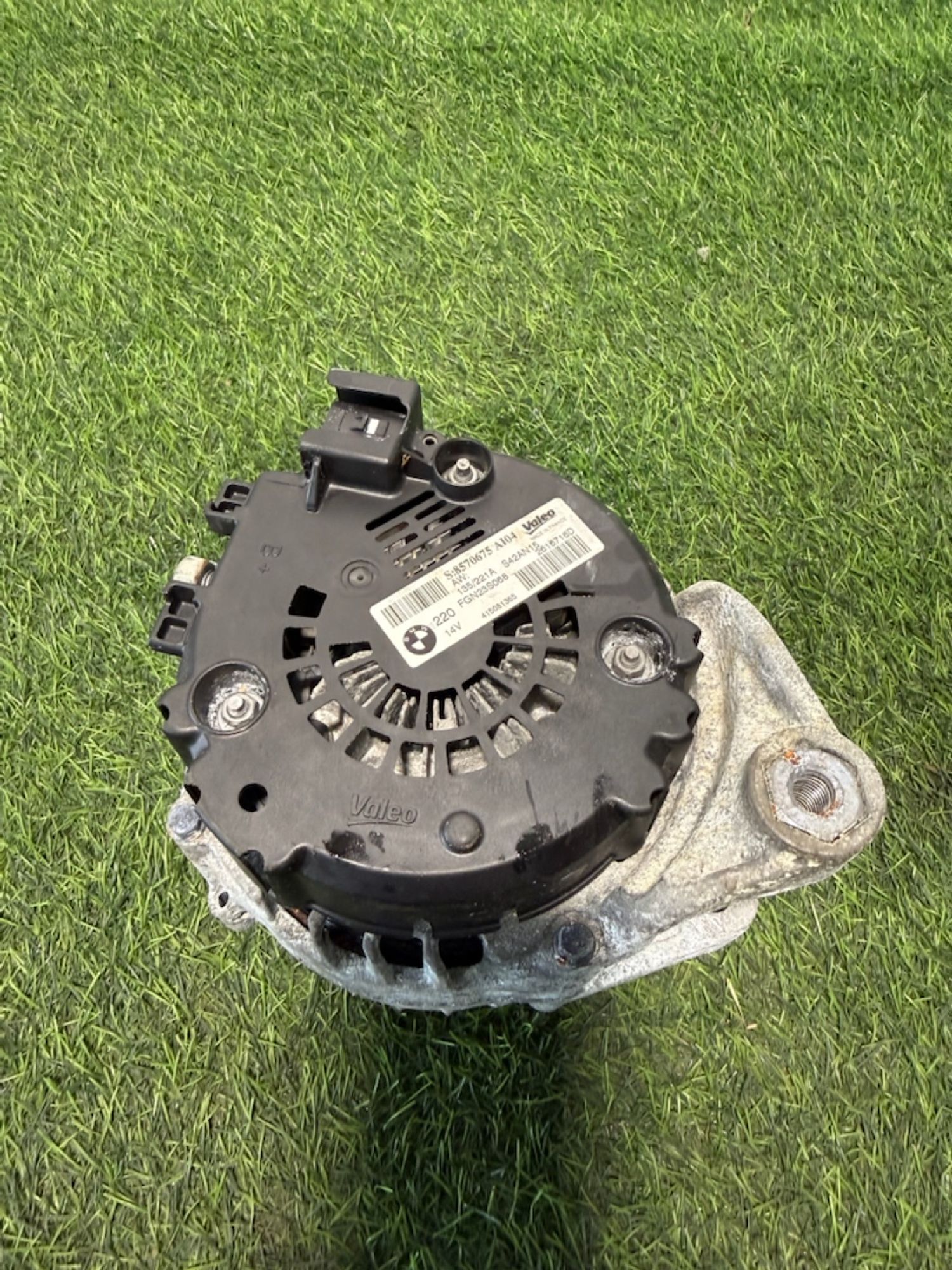 https://ycs.partsauto.market/partsauto-images/thmbs/userImages/82798d1dea2c19ada63d093c70529e74/part/a01502b1-4165-4325-8d41-e18261a05f67_1779437790353.jpg