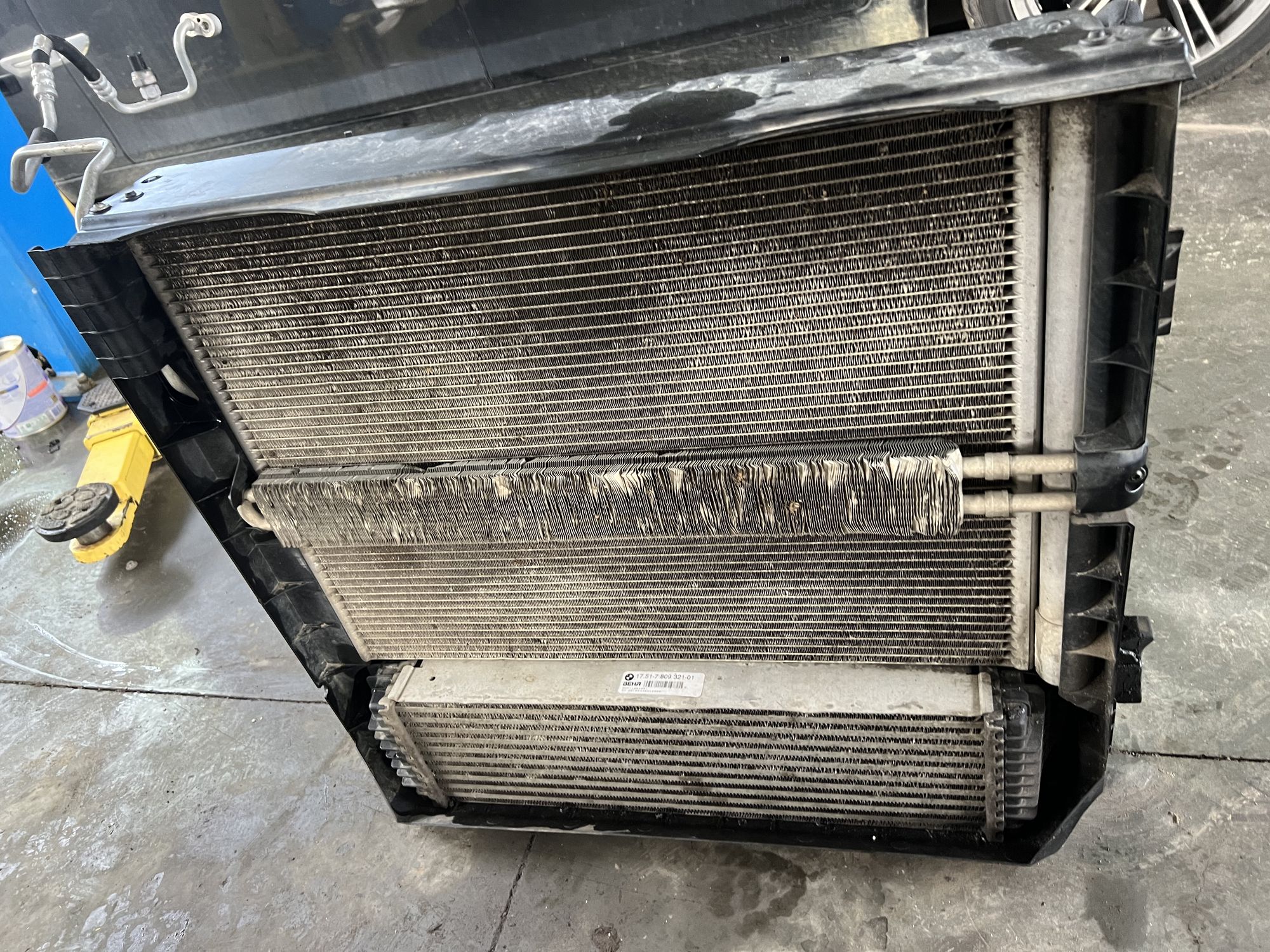 https://ycs.partsauto.market/partsauto-images/thmbs/userImages/82798d1dea2c19ada63d093c70529e74/part/a0f6271c-6634-4bd4-9df9-04b327572448_1701942507110.jpg