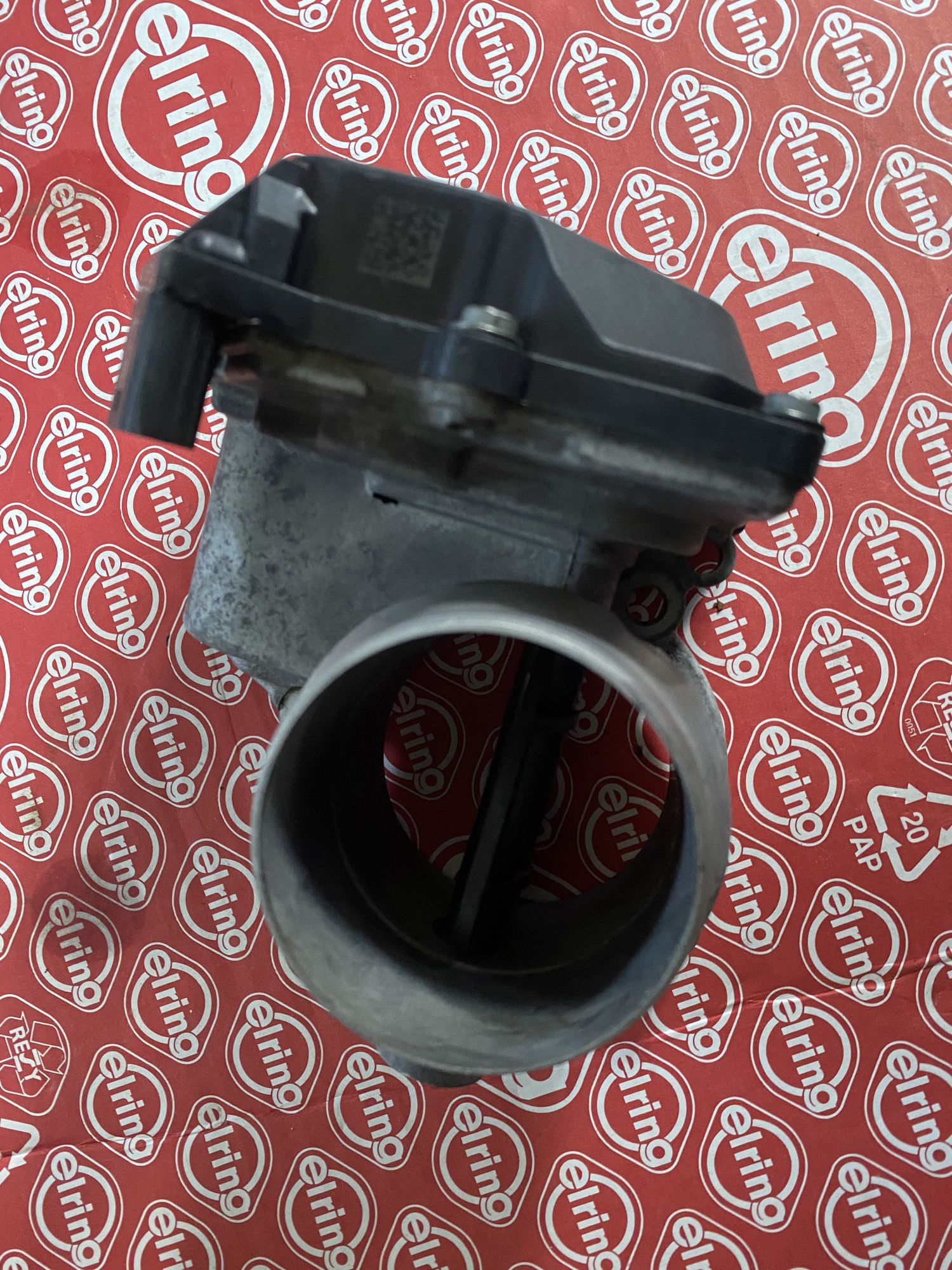 https://ycs.partsauto.market/partsauto-images/thmbs/userImages/82798d1dea2c19ada63d093c70529e74/part/a104a17c-a24b-4bc2-9213-692bcbde49e8_1718622335627.jpg