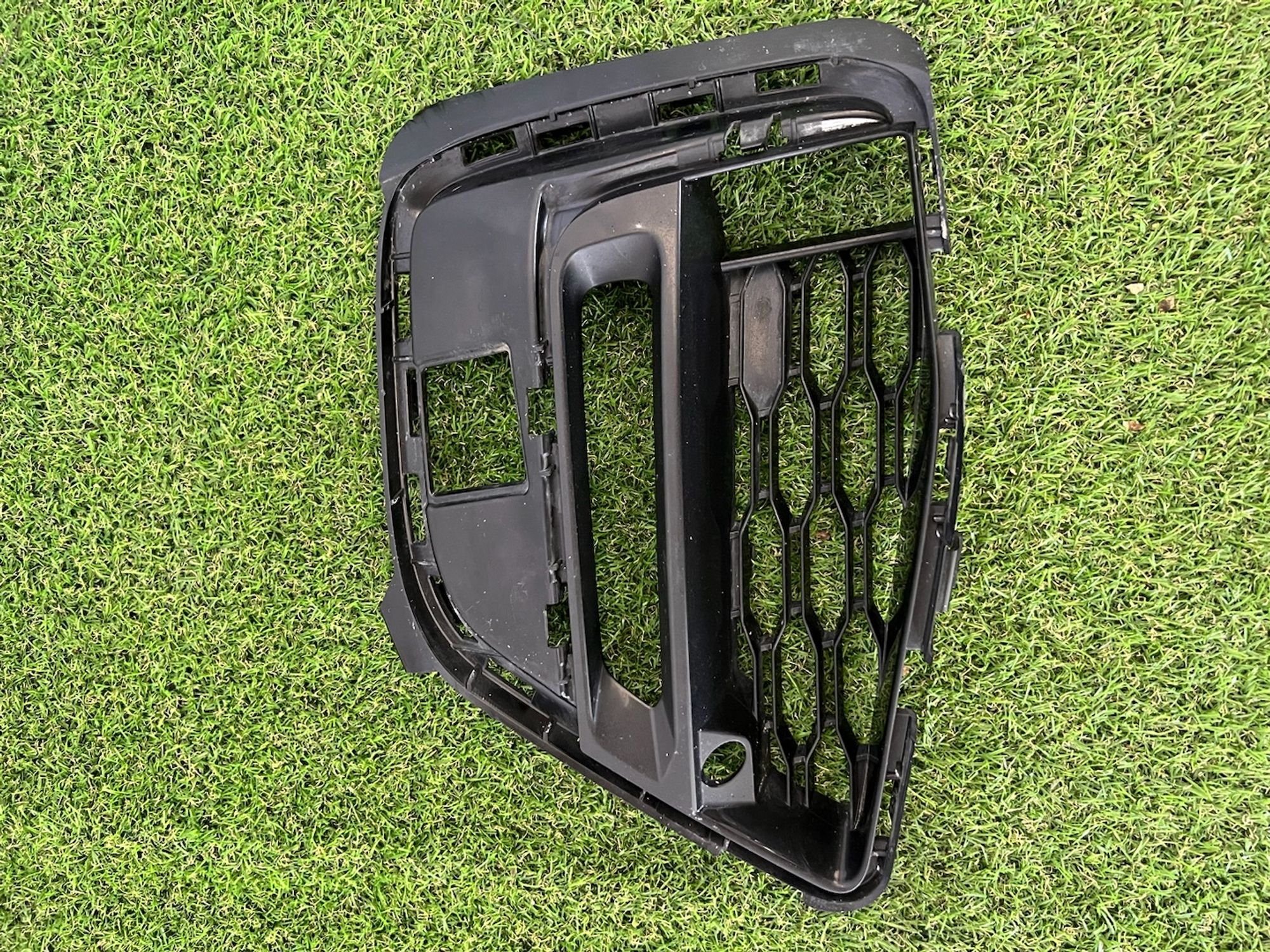 https://ycs.partsauto.market/partsauto-images/thmbs/userImages/82798d1dea2c19ada63d093c70529e74/part/a2573851-dfb3-493c-b1ff-56c8a192b9a5_1724227945553.jpg