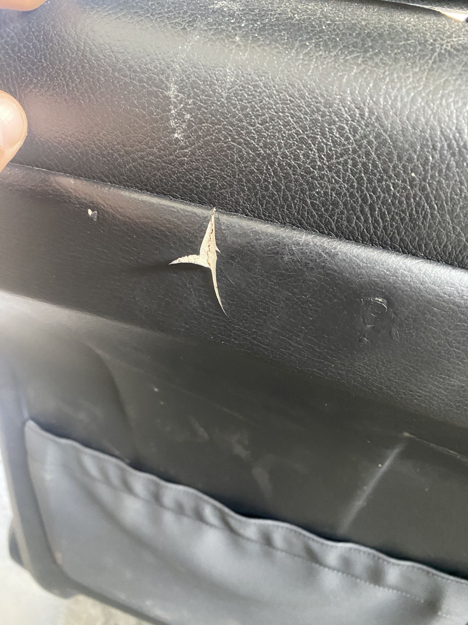 https://ycs.partsauto.market/partsauto-images/thmbs/userImages/82798d1dea2c19ada63d093c70529e74/part/a6eadd8a-b607-49d5-98c5-9d0fd64aaa32_1719499938674.jpg