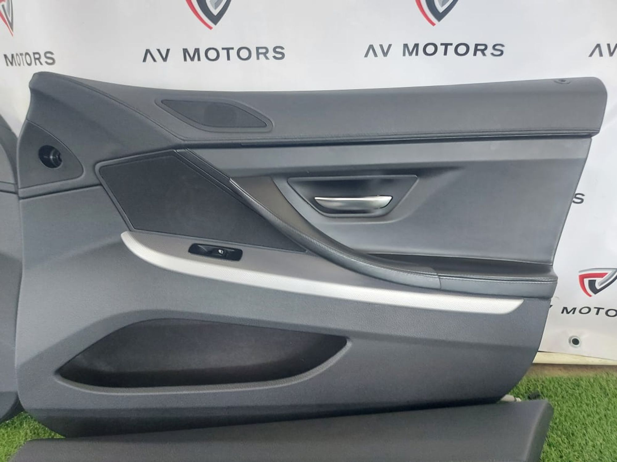 https://ycs.partsauto.market/partsauto-images/thmbs/userImages/82798d1dea2c19ada63d093c70529e74/part/a8a1e1c8-62be-42f7-aad1-bf478e3e2113_1724688274492.jpg