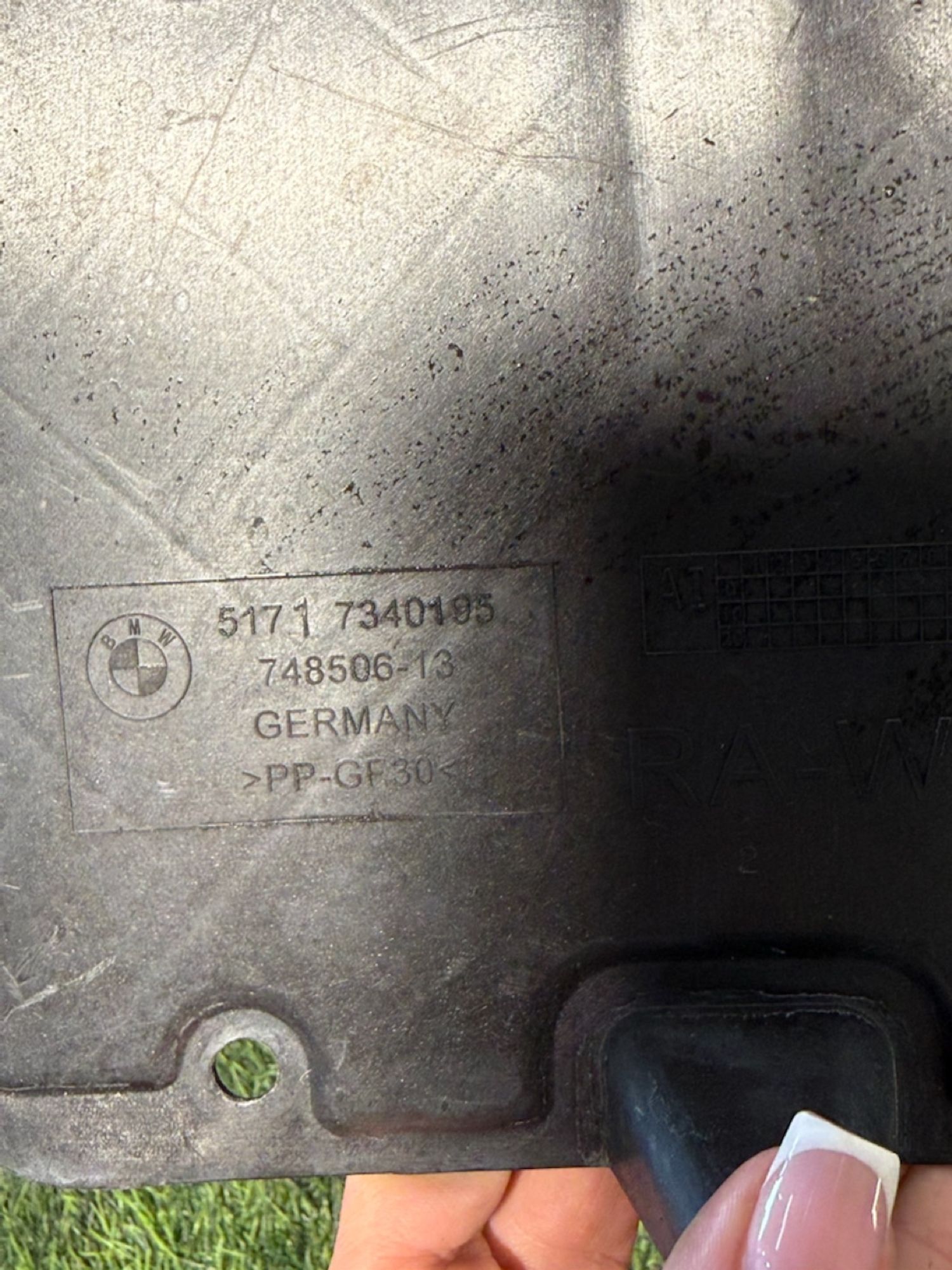 https://ycs.partsauto.market/partsauto-images/thmbs/userImages/82798d1dea2c19ada63d093c70529e74/part/a97f79d5-589e-45d4-947d-36a13f78cf2f_1781093982087.jpg