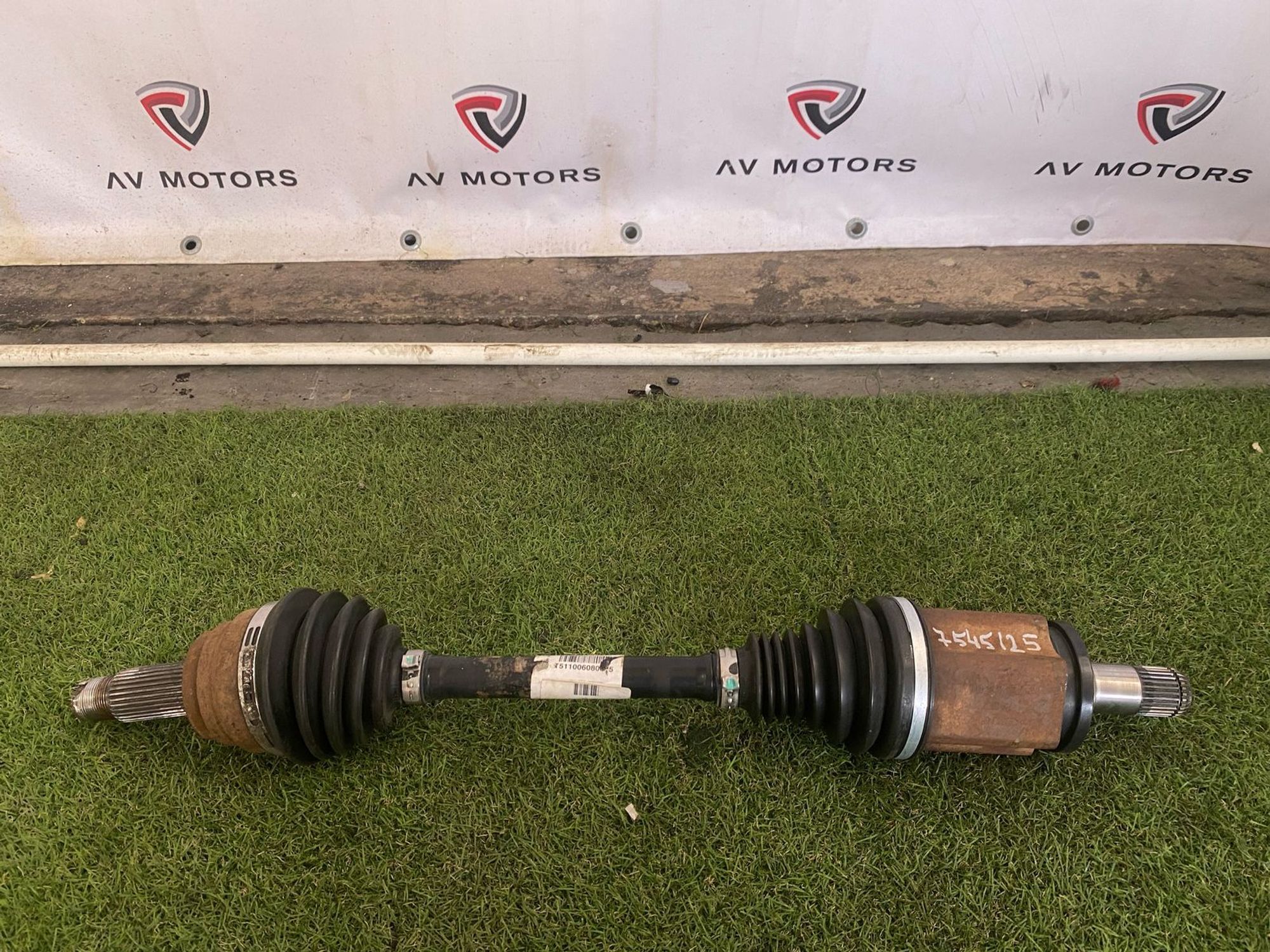 https://ycs.partsauto.market/partsauto-images/thmbs/userImages/82798d1dea2c19ada63d093c70529e74/part/aef8051f-335a-4148-9029-618796353bd0_1740049191292.jpg