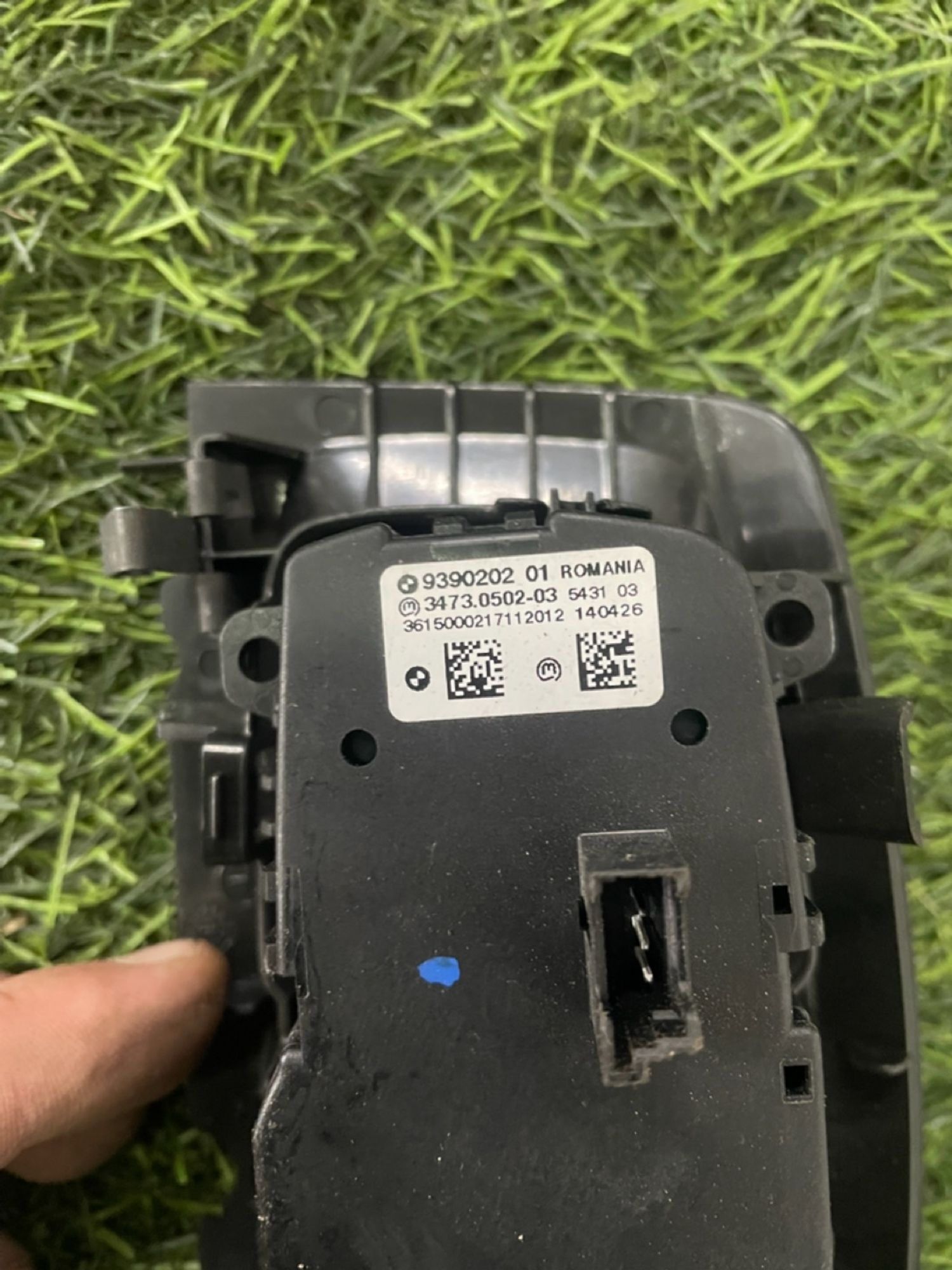 https://ycs.partsauto.market/partsauto-images/thmbs/userImages/82798d1dea2c19ada63d093c70529e74/part/b193bdf1-cf69-4dab-a597-c59ceb992d52_1781609529675.jpg