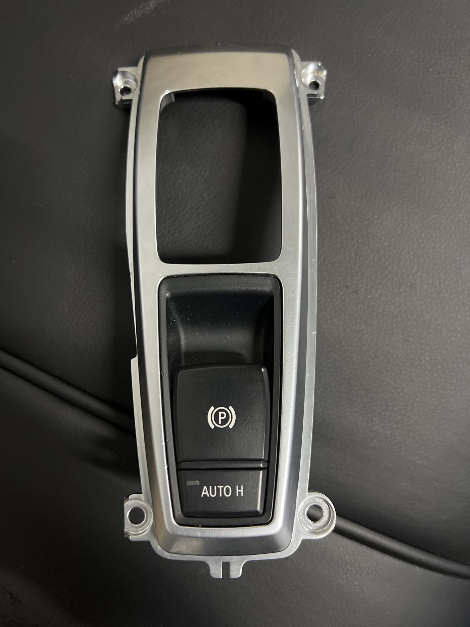 https://ycs.partsauto.market/partsauto-images/thmbs/userImages/82798d1dea2c19ada63d093c70529e74/part/b1fe5265-3c76-4616-8f14-11dc25db9619_1702303049696.jpg