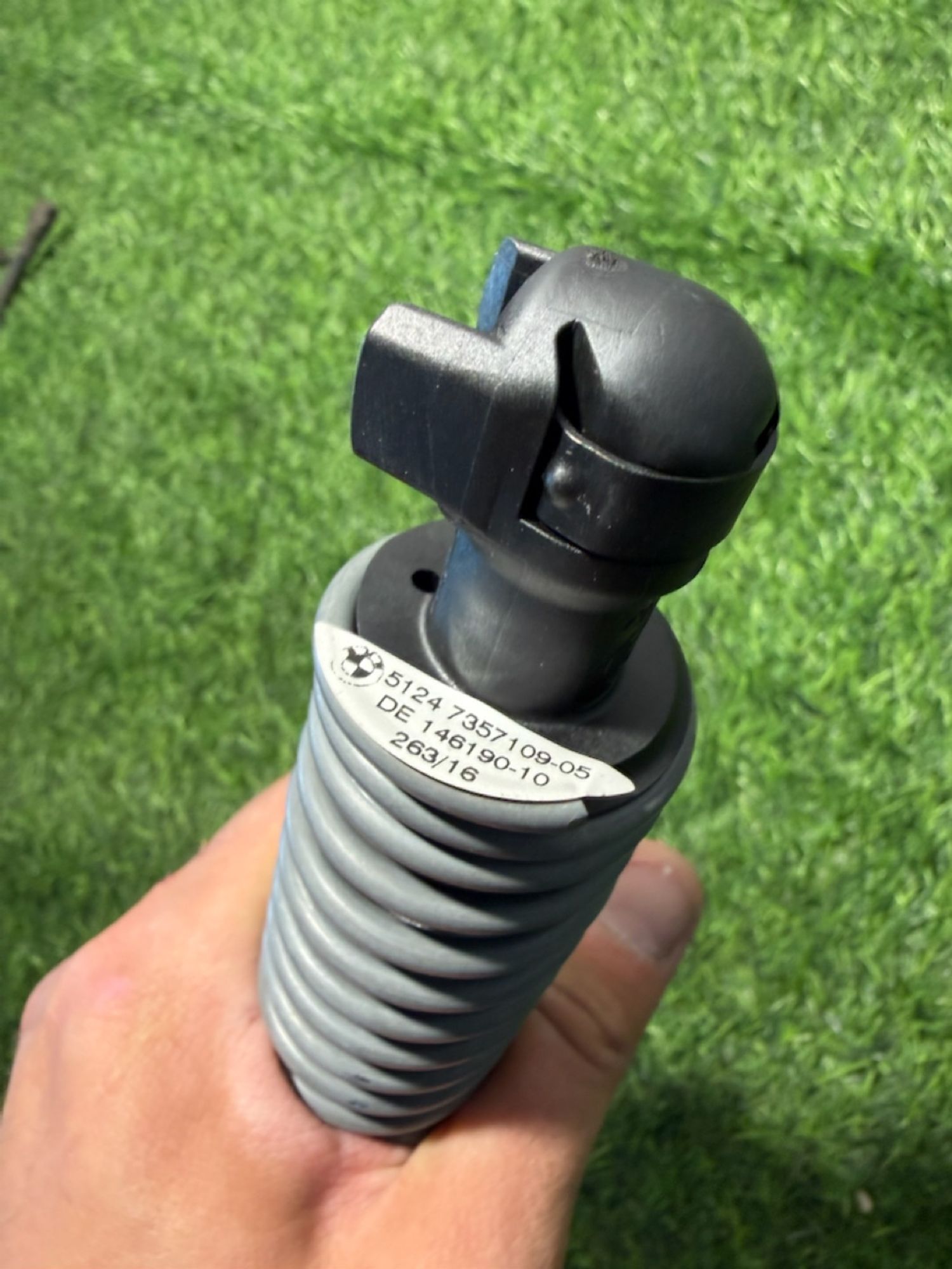 https://ycs.partsauto.market/partsauto-images/thmbs/userImages/82798d1dea2c19ada63d093c70529e74/part/b749a76b-8628-4876-a7dc-cb745d828501_1781596840074.jpg