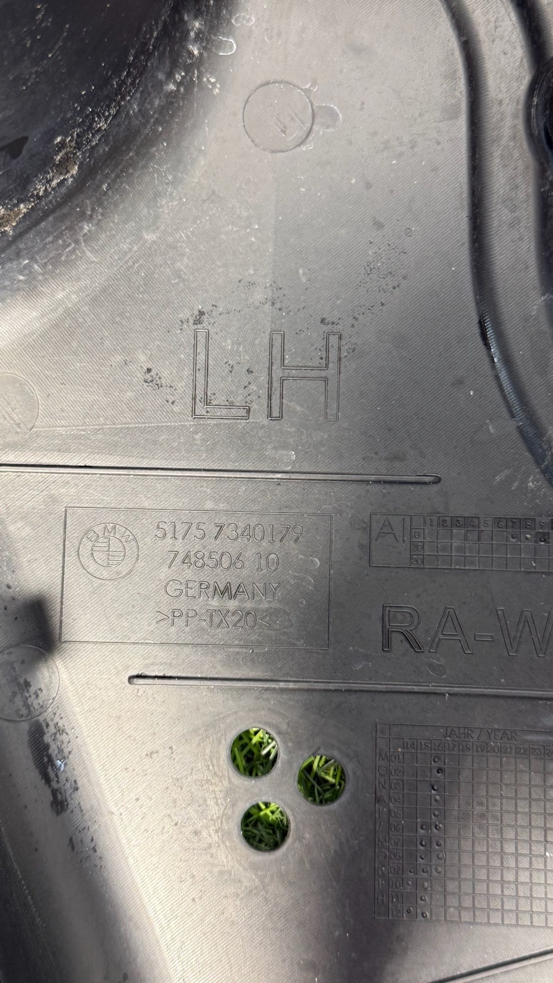 https://ycs.partsauto.market/partsauto-images/thmbs/userImages/82798d1dea2c19ada63d093c70529e74/part/b8796c32-8c69-44f2-a29c-054595e604c1_1781091340225.jpg