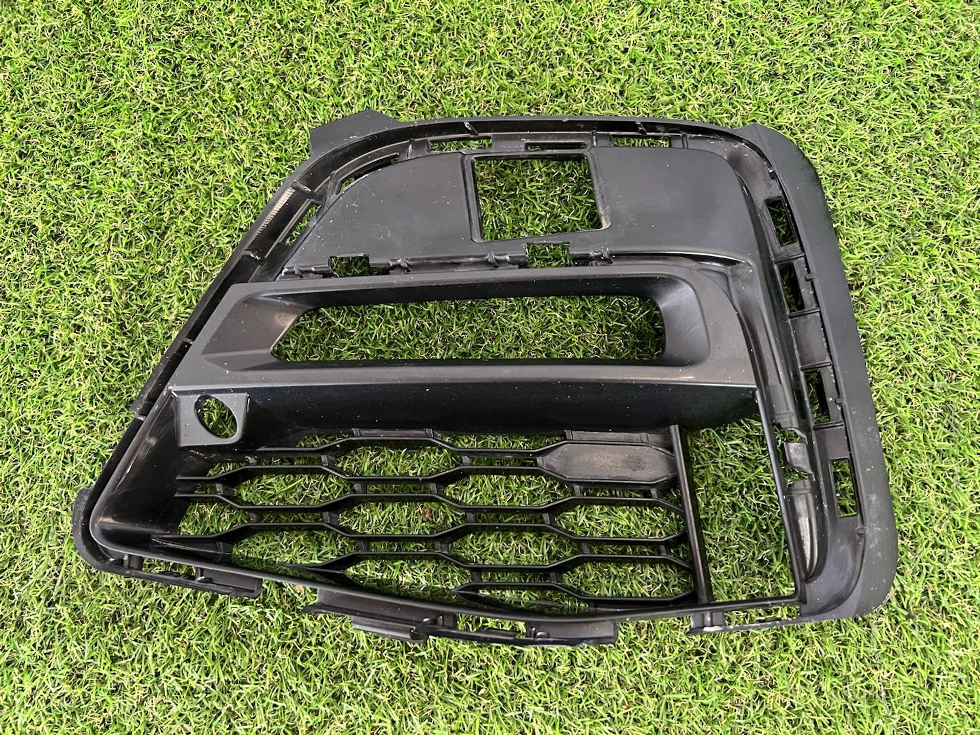 https://ycs.partsauto.market/partsauto-images/thmbs/userImages/82798d1dea2c19ada63d093c70529e74/part/c1b9b0e3-47bb-4c6d-9a99-3e1960cb67a4_1724227941249.jpg