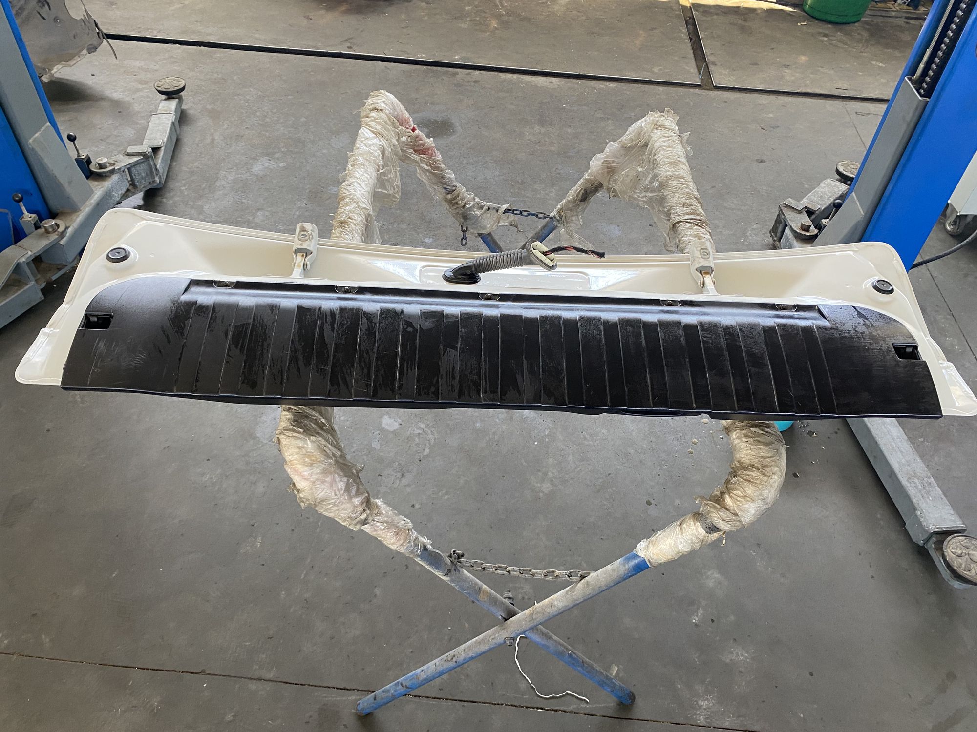 https://ycs.partsauto.market/partsauto-images/thmbs/userImages/82798d1dea2c19ada63d093c70529e74/part/c6b565b0-39fb-44a4-ad9f-f1638135721a_1717581654153.jpg
