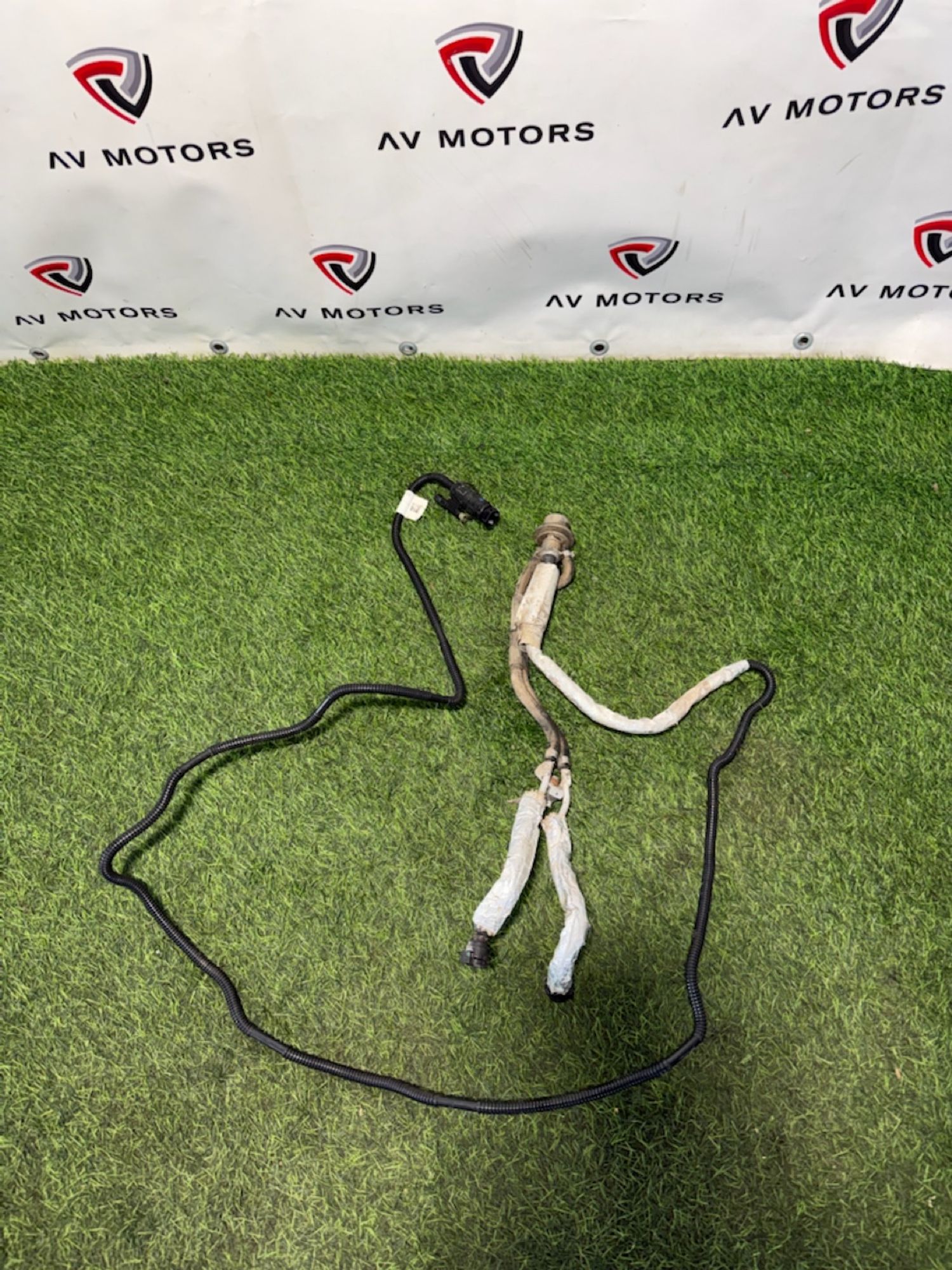 https://ycs.partsauto.market/partsauto-images/thmbs/userImages/82798d1dea2c19ada63d093c70529e74/part/c810f6fc-3c06-40ac-8ca6-ab526b4ada36_1779440847351.jpg