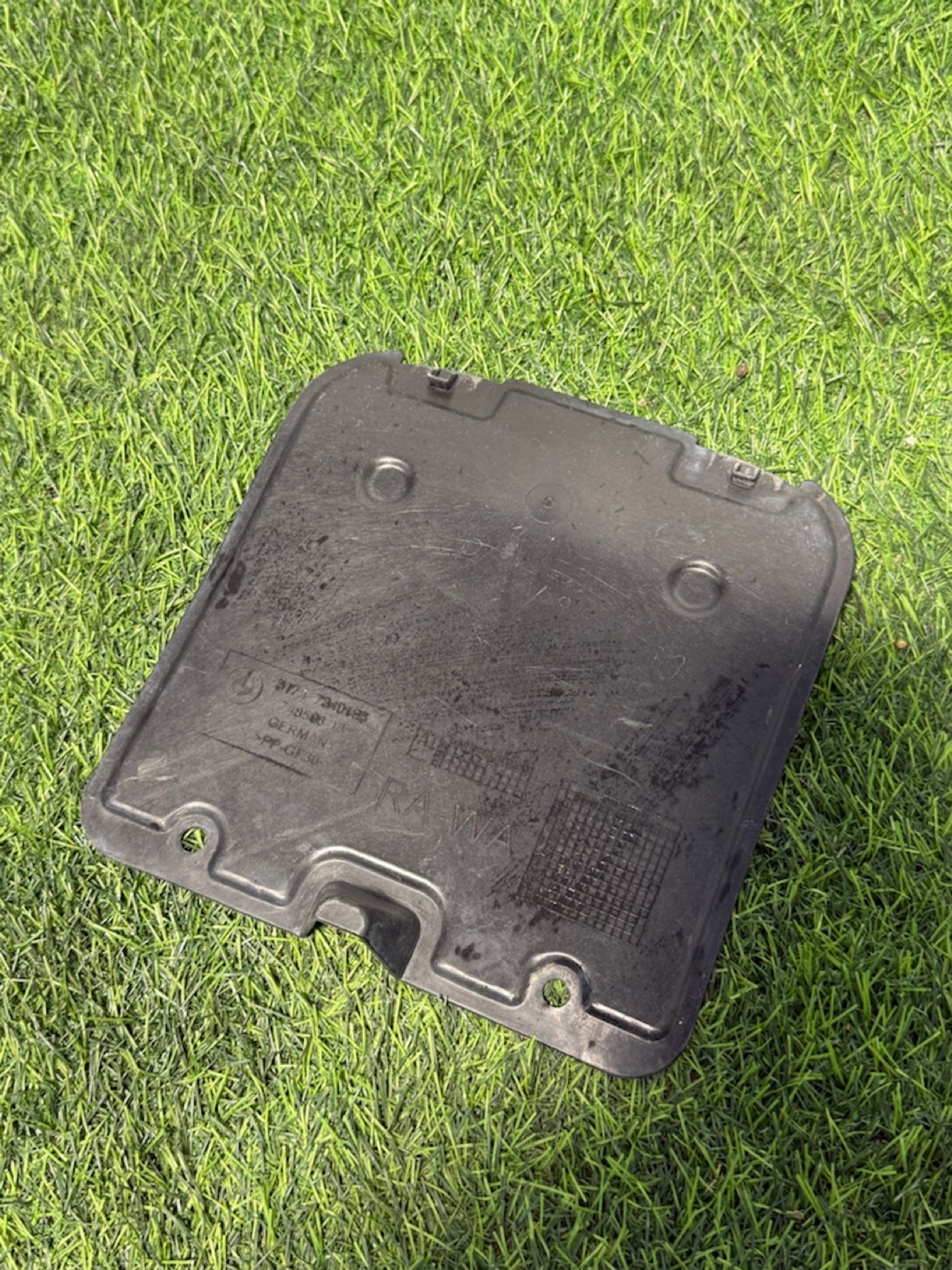 https://ycs.partsauto.market/partsauto-images/thmbs/userImages/82798d1dea2c19ada63d093c70529e74/part/c9eccf3b-f82d-4fa6-9d8f-03197f45ce3e_1781093980822.jpg