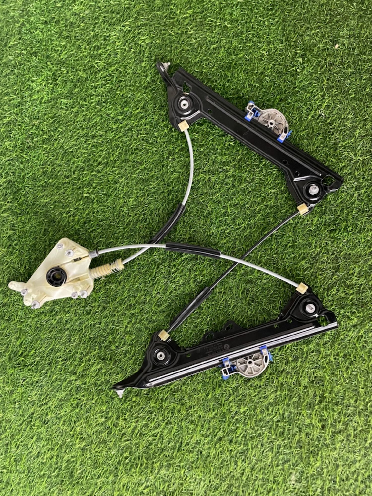 https://ycs.partsauto.market/partsauto-images/thmbs/userImages/82798d1dea2c19ada63d093c70529e74/part/ca4580c4-8b14-4950-9101-7e12d213f464_1777293563325.jpg