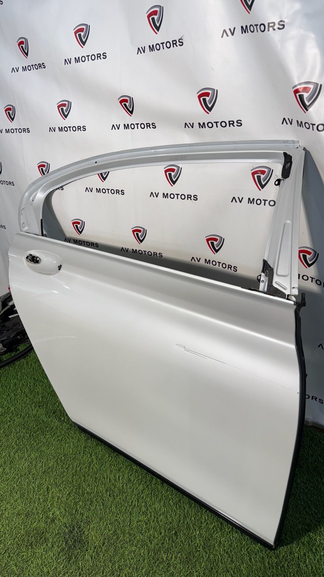 https://ycs.partsauto.market/partsauto-images/thmbs/userImages/82798d1dea2c19ada63d093c70529e74/part/cce97e3c-3f35-4f62-bb08-ea87378bffdc_1781016193543.jpg