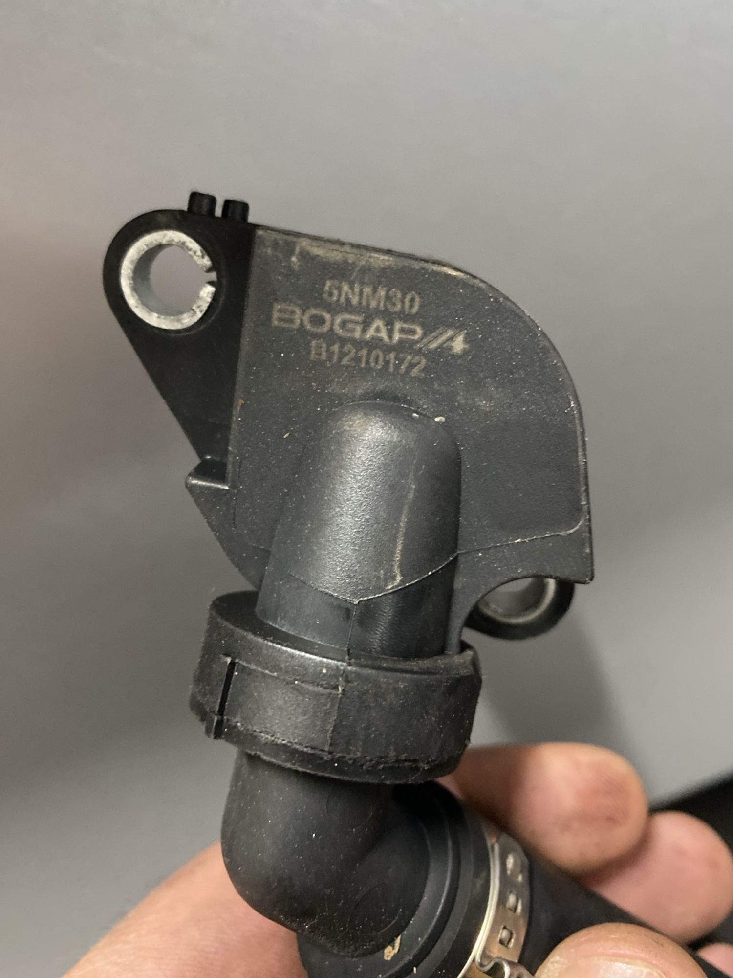 https://ycs.partsauto.market/partsauto-images/thmbs/userImages/82798d1dea2c19ada63d093c70529e74/part/d1d08954-810c-4ede-aa0d-92e8e54bf940_1744035506607.jpg