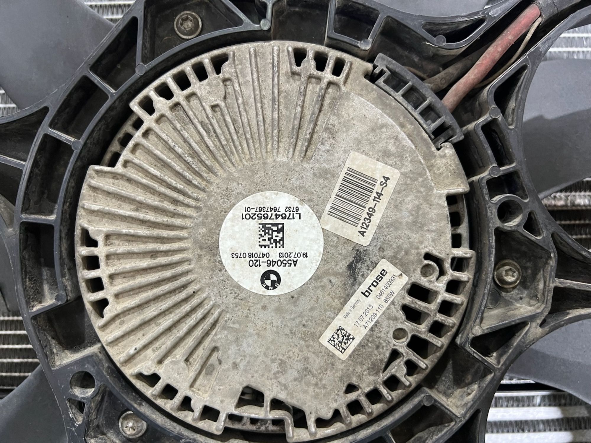 https://ycs.partsauto.market/partsauto-images/thmbs/userImages/82798d1dea2c19ada63d093c70529e74/part/d27a2eeb-6542-4ad0-8aab-8f375008a2d4_1739536459056.jpg