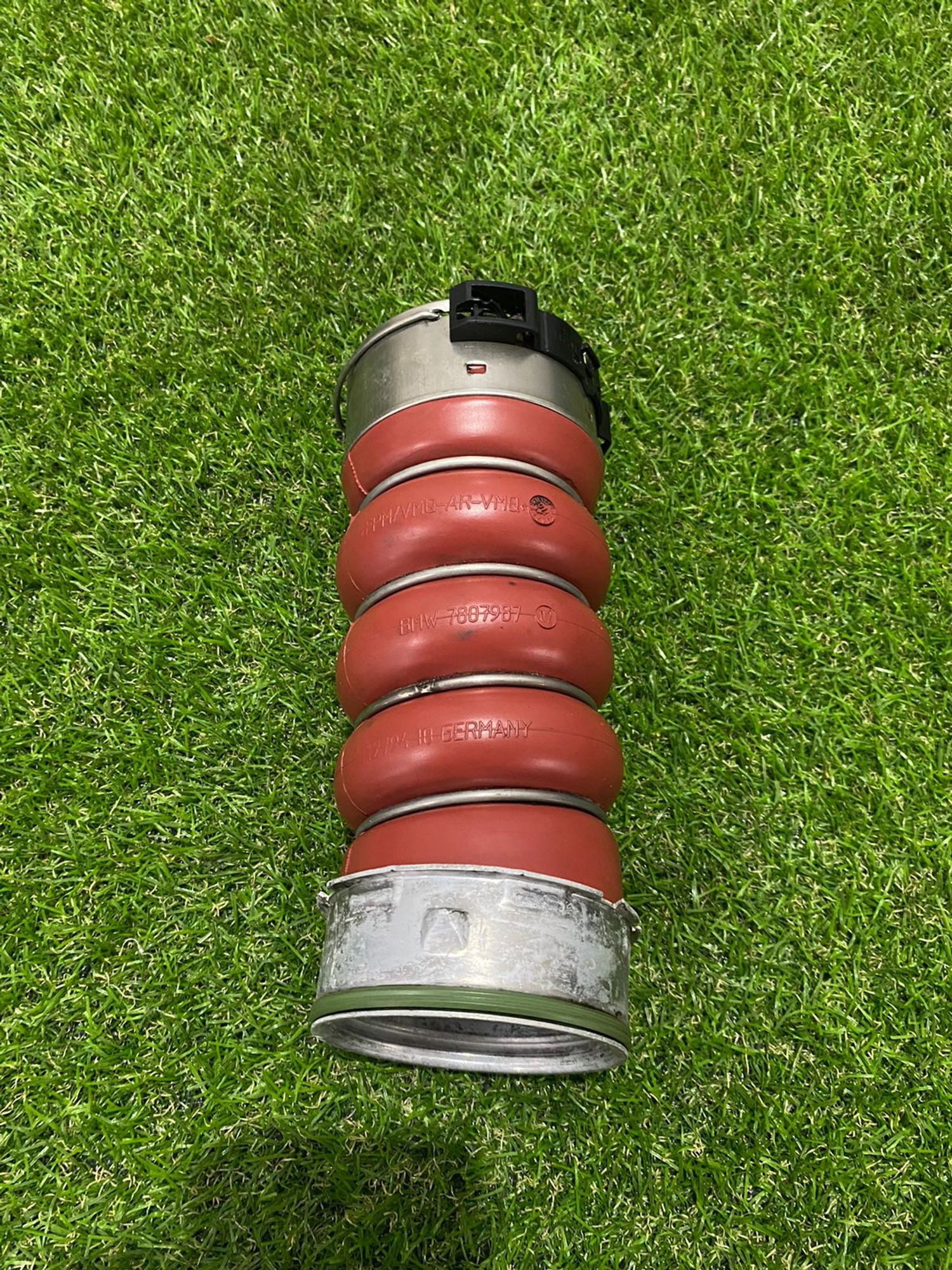https://ycs.partsauto.market/partsauto-images/thmbs/userImages/82798d1dea2c19ada63d093c70529e74/part/d592aeee-857d-482f-814f-034b02974394_1735034477695.jpg