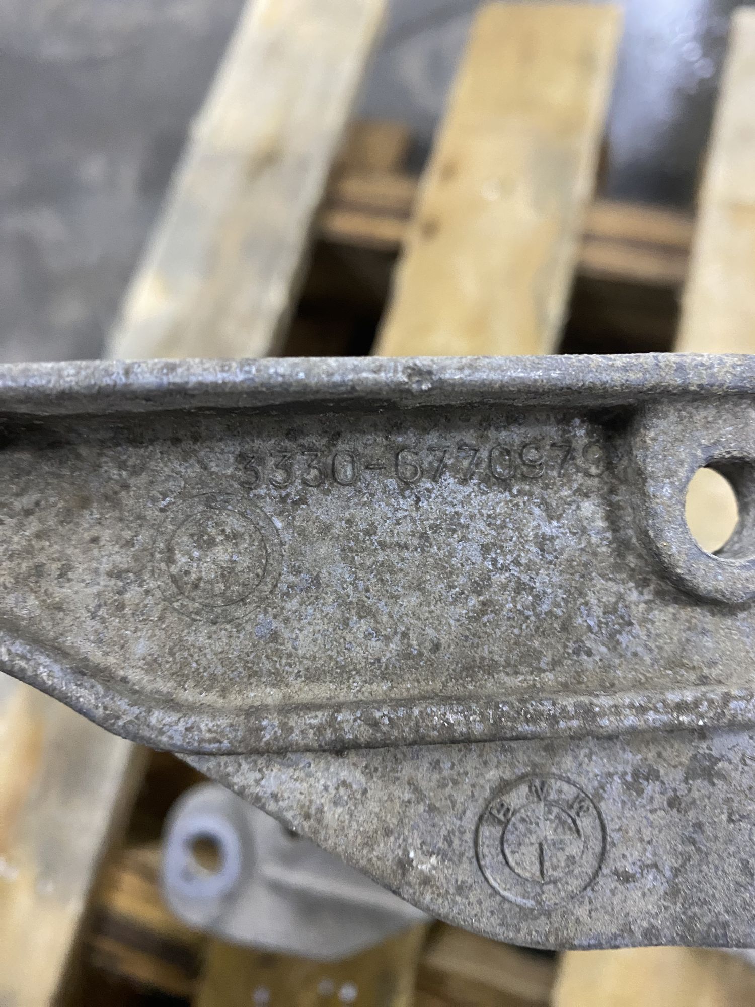 https://ycs.partsauto.market/partsauto-images/thmbs/userImages/82798d1dea2c19ada63d093c70529e74/part/d76b9bf7-b64e-46a1-8d13-a2a36dc6d89e_1702346265869.jpg
