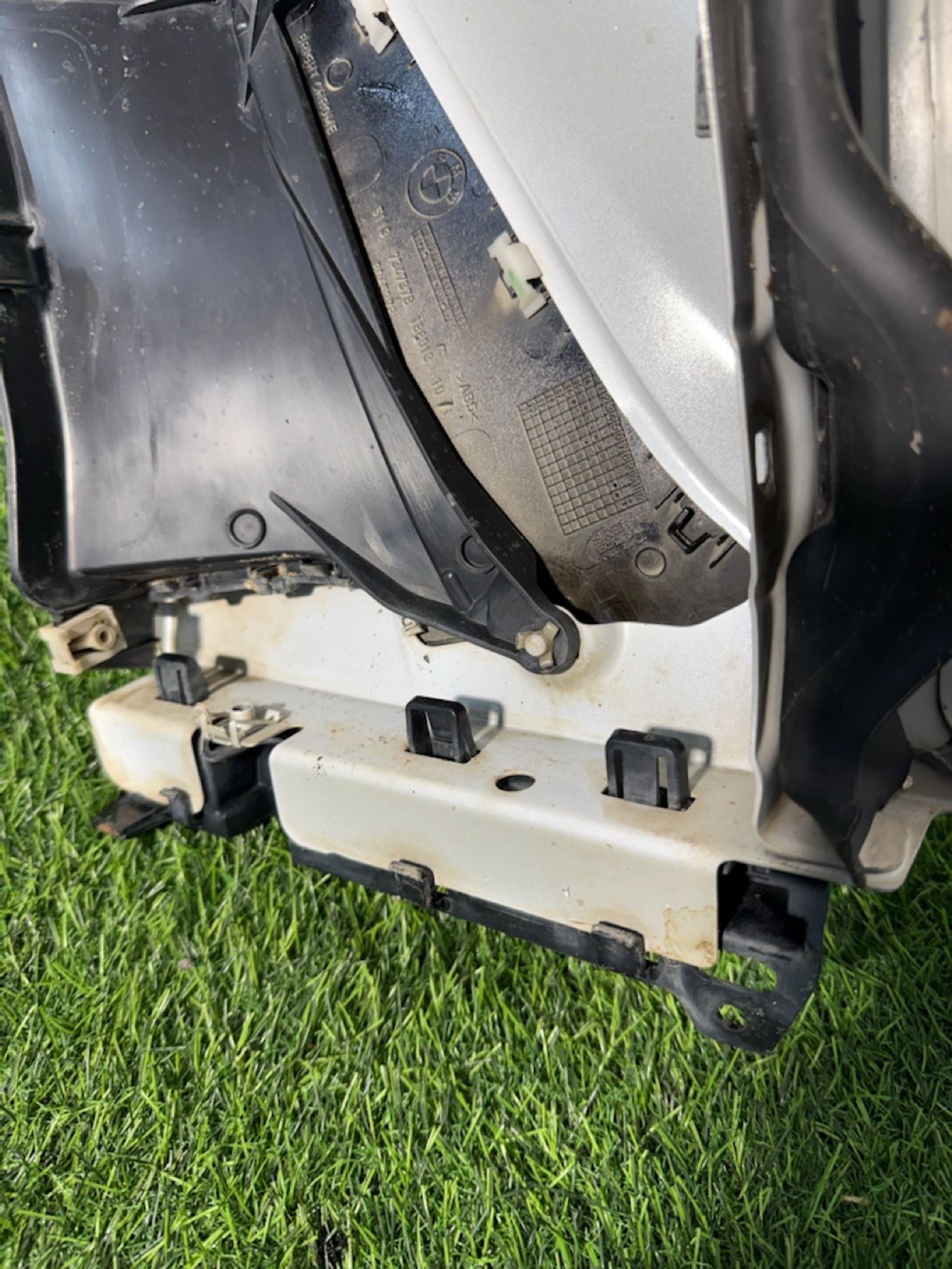 https://ycs.partsauto.market/partsauto-images/thmbs/userImages/82798d1dea2c19ada63d093c70529e74/part/d9ccdded-b3b0-4eff-b92e-e18a2d132387_1781078337650.jpg