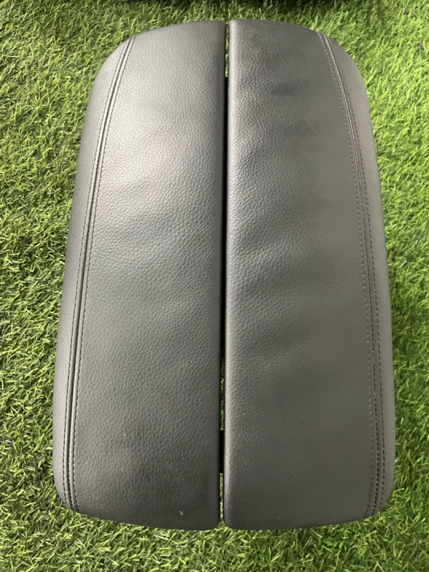 https://ycs.partsauto.market/partsauto-images/thmbs/userImages/82798d1dea2c19ada63d093c70529e74/part/daa4b6f1-62d5-49c2-8ed9-219c14ea4cc9_1781605119900.jpg