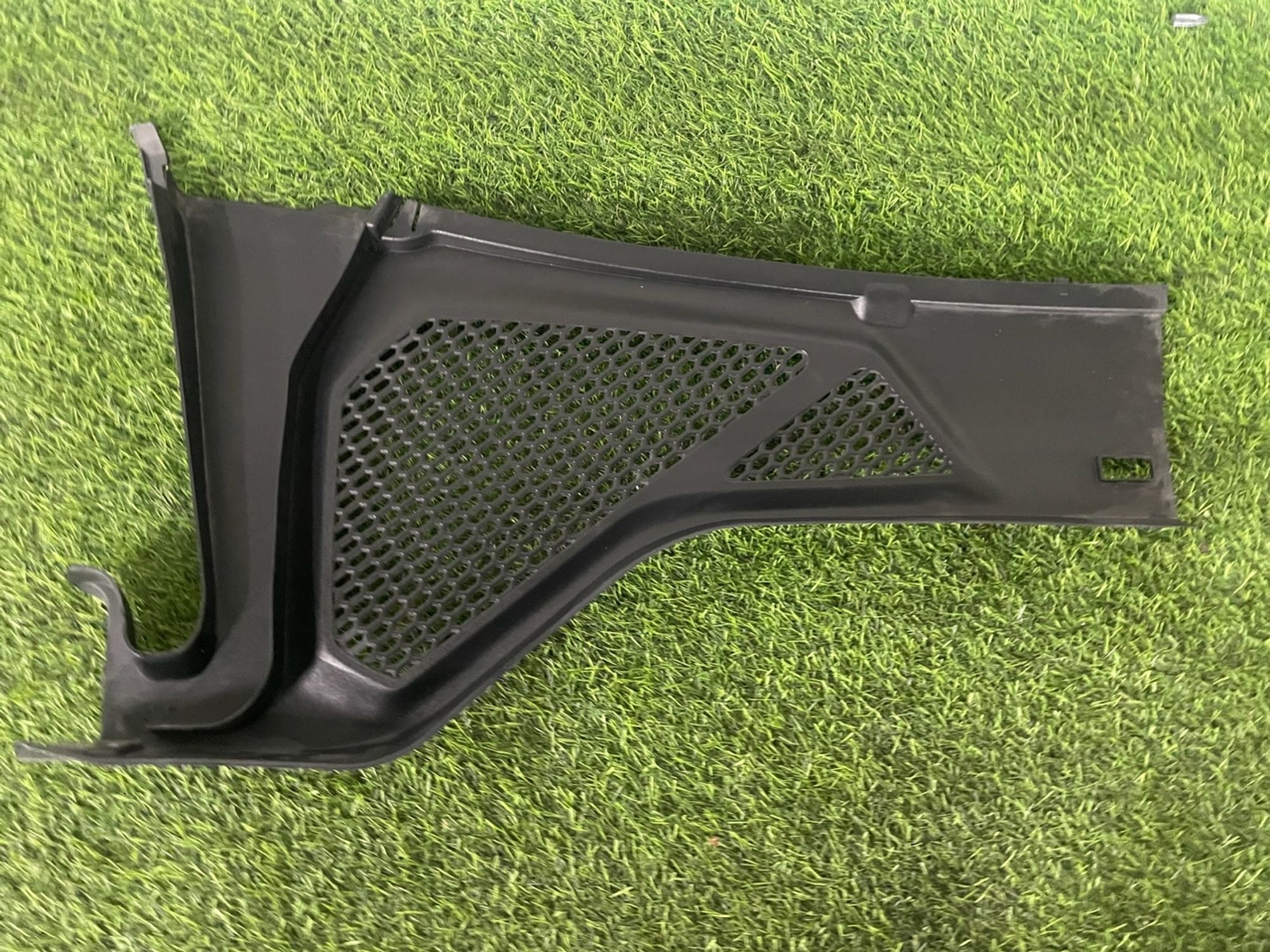 https://ycs.partsauto.market/partsauto-images/thmbs/userImages/82798d1dea2c19ada63d093c70529e74/part/e3e9ae68-cf28-4a5a-ae5c-2a75094017e4_1781772839378.jpg