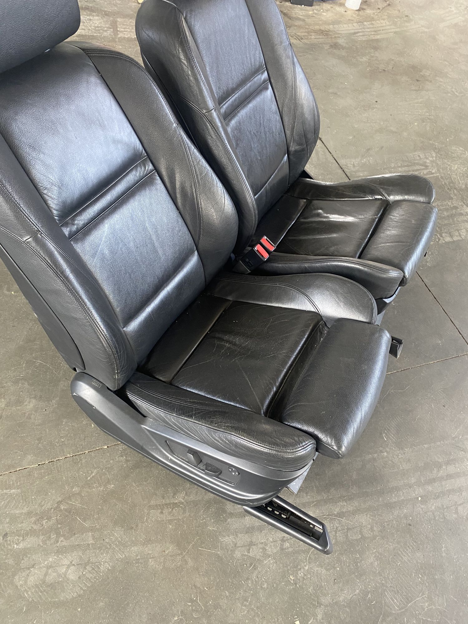 https://ycs.partsauto.market/partsauto-images/thmbs/userImages/82798d1dea2c19ada63d093c70529e74/part/e5001750-6067-4f01-80a9-61c01aa7c65e_1719499943764.jpg