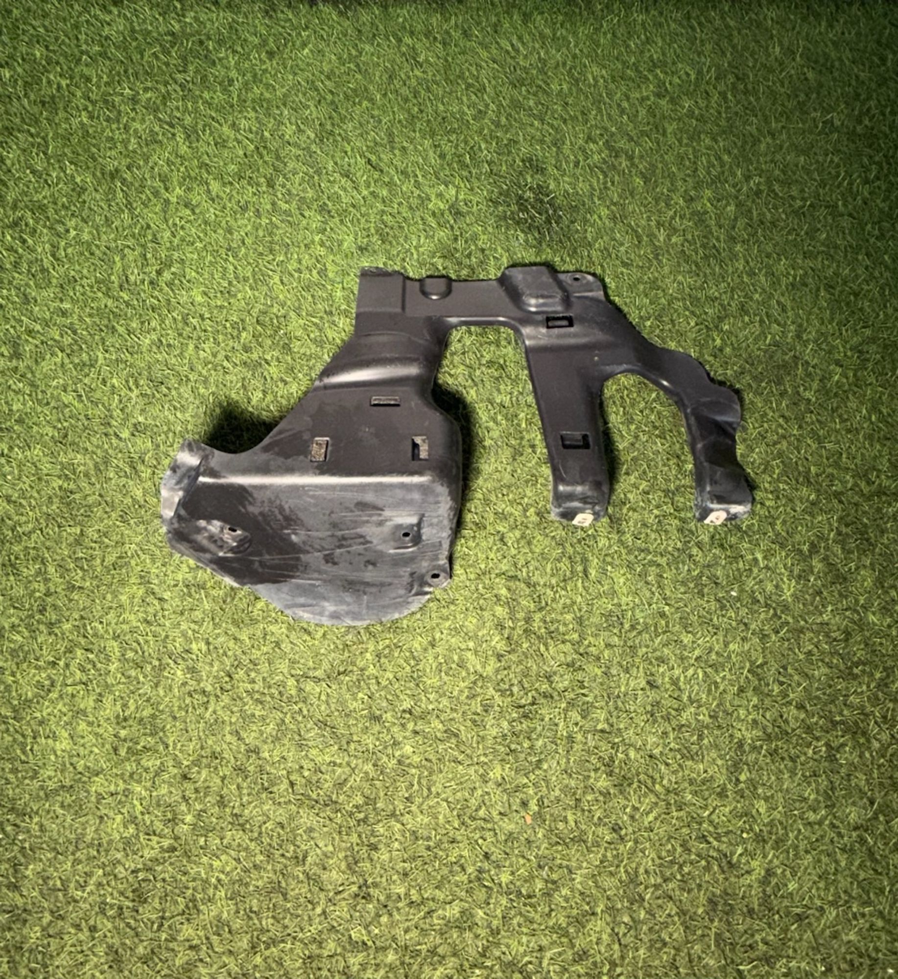 https://ycs.partsauto.market/partsauto-images/thmbs/userImages/82798d1dea2c19ada63d093c70529e74/part/e5ab3b3e-f2a5-470a-b194-f5ad7f2affaf_1781013685928.jpg