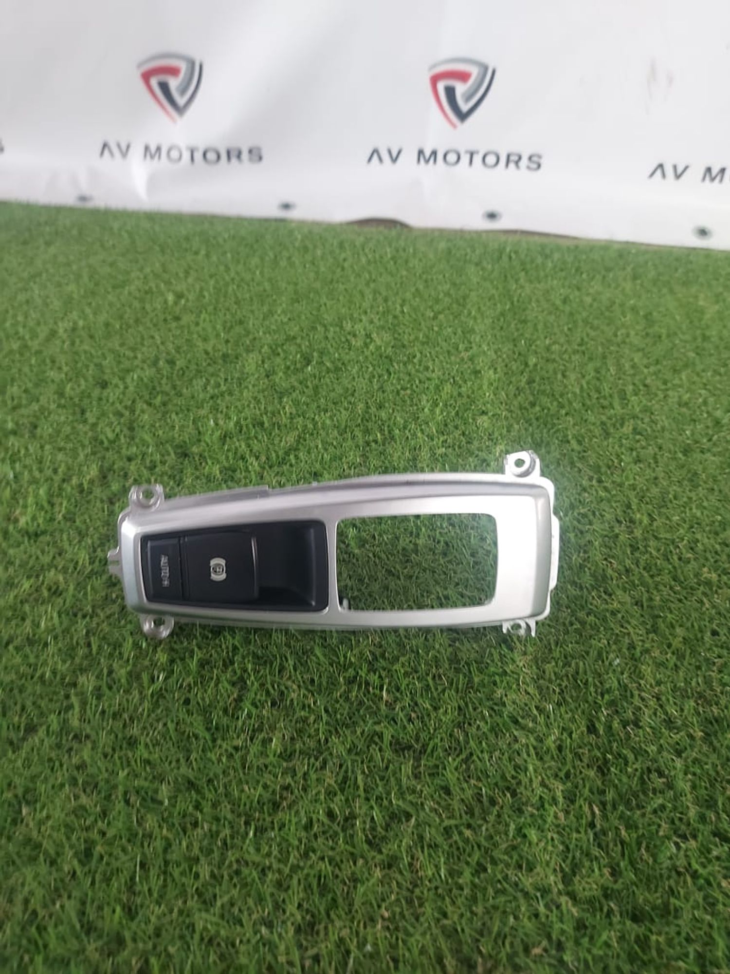 https://ycs.partsauto.market/partsauto-images/thmbs/userImages/82798d1dea2c19ada63d093c70529e74/part/e72698bd-c21f-495a-9be1-afeae1347091_1723802787503.jpg