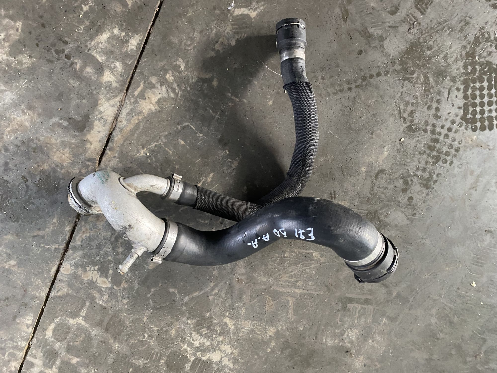 https://ycs.partsauto.market/partsauto-images/thmbs/userImages/82798d1dea2c19ada63d093c70529e74/part/e7716521-ac40-40f9-ad80-e004ddcd7398_1705071562848.jpg