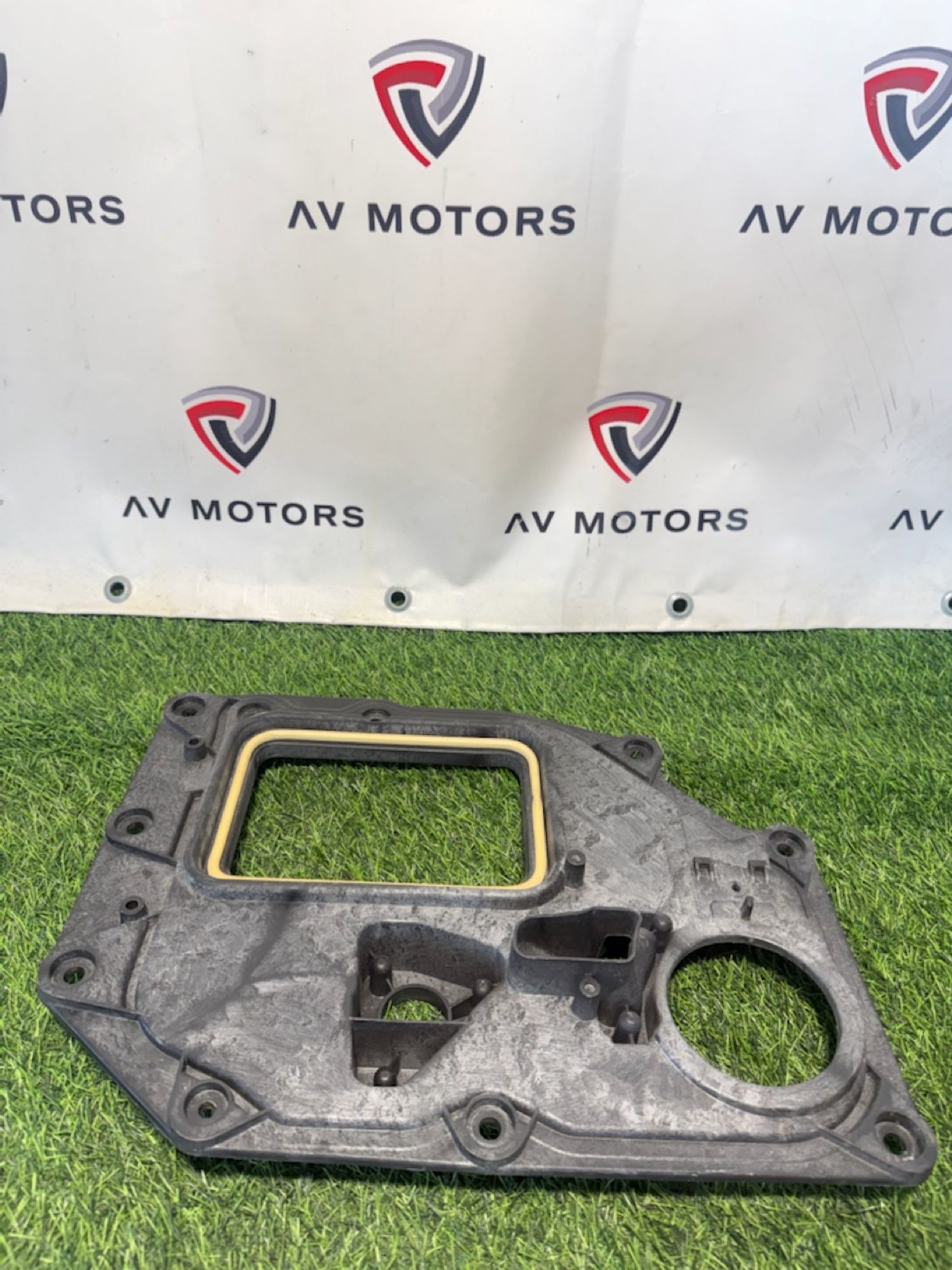 https://ycs.partsauto.market/partsauto-images/thmbs/userImages/82798d1dea2c19ada63d093c70529e74/part/e845fccc-1ea9-4577-8e90-c01ede30e9f5_1782897983234.jpg