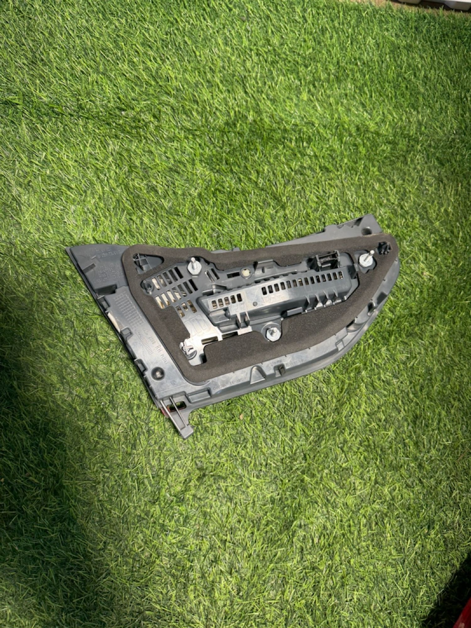 https://ycs.partsauto.market/partsauto-images/thmbs/userImages/82798d1dea2c19ada63d093c70529e74/part/e9504a39-9780-43d5-9587-e22c0f546869_1781593630025.jpg