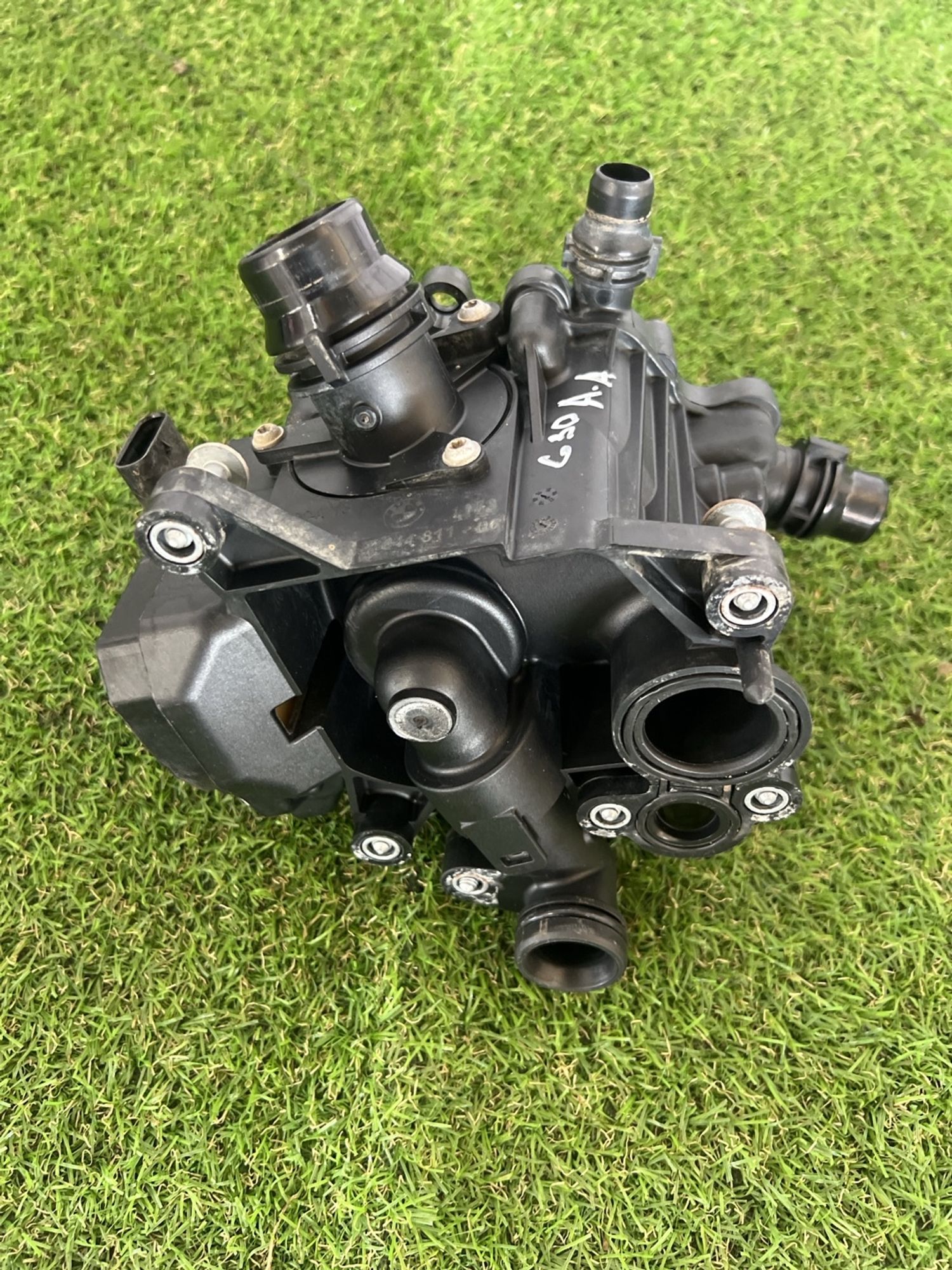 https://ycs.partsauto.market/partsauto-images/thmbs/userImages/82798d1dea2c19ada63d093c70529e74/part/edc59703-5a20-4616-83bb-b73bd20fc44d_1723805284464.jpg