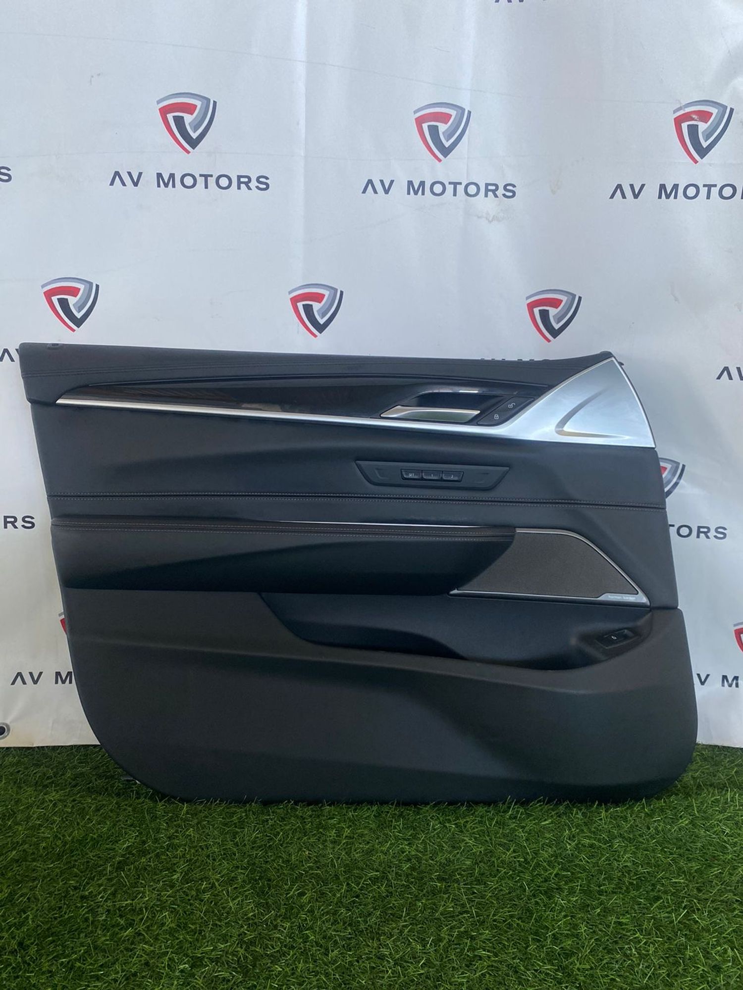 https://ycs.partsauto.market/partsauto-images/thmbs/userImages/82798d1dea2c19ada63d093c70529e74/part/ee20c160-155b-4f37-a20a-04ef09b14bde_1777454772819.jpg