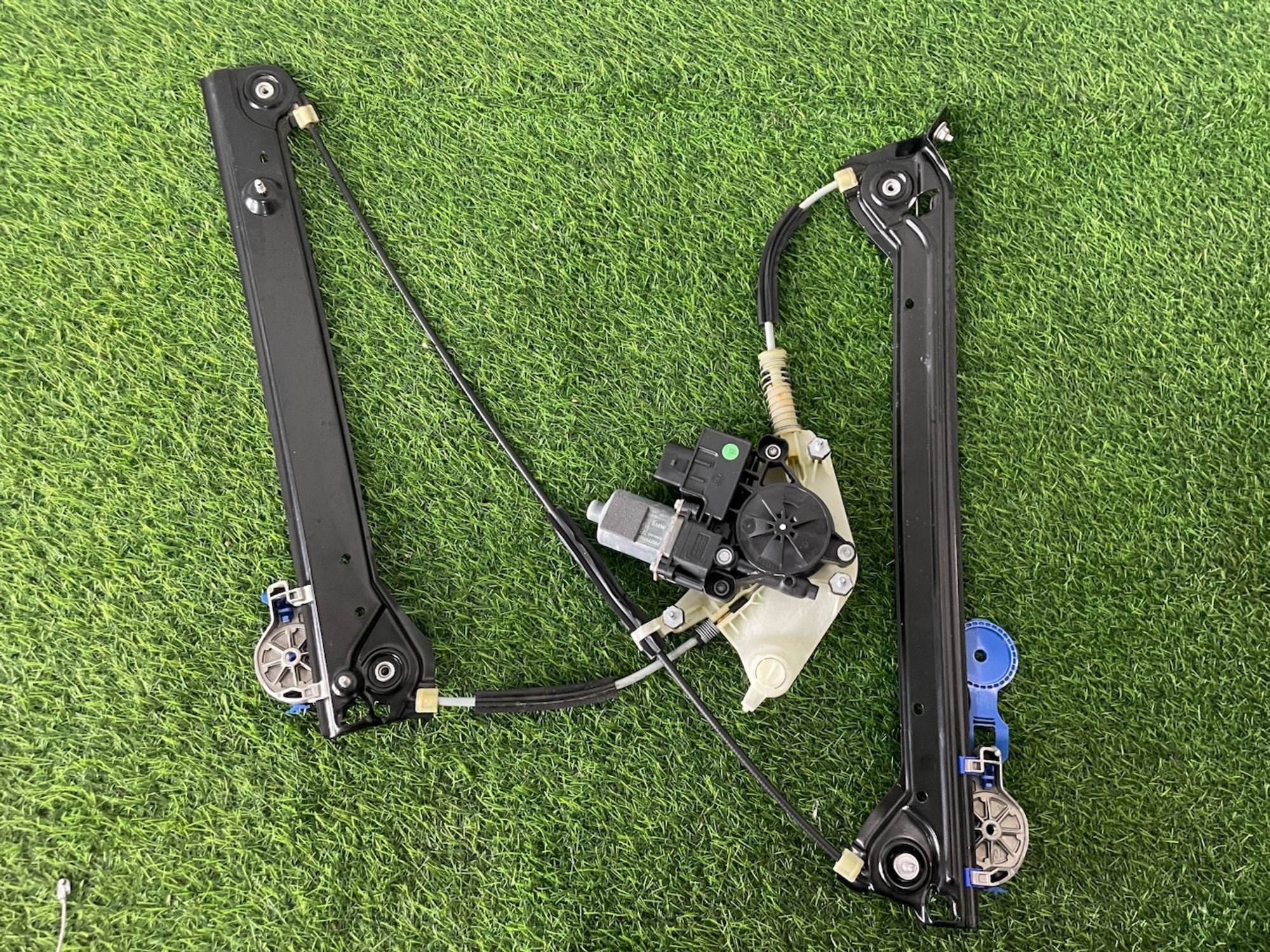 https://ycs.partsauto.market/partsauto-images/thmbs/userImages/82798d1dea2c19ada63d093c70529e74/part/ee7388d8-e72d-4f48-bc44-8efe73e7cf10_1777290391994.jpg