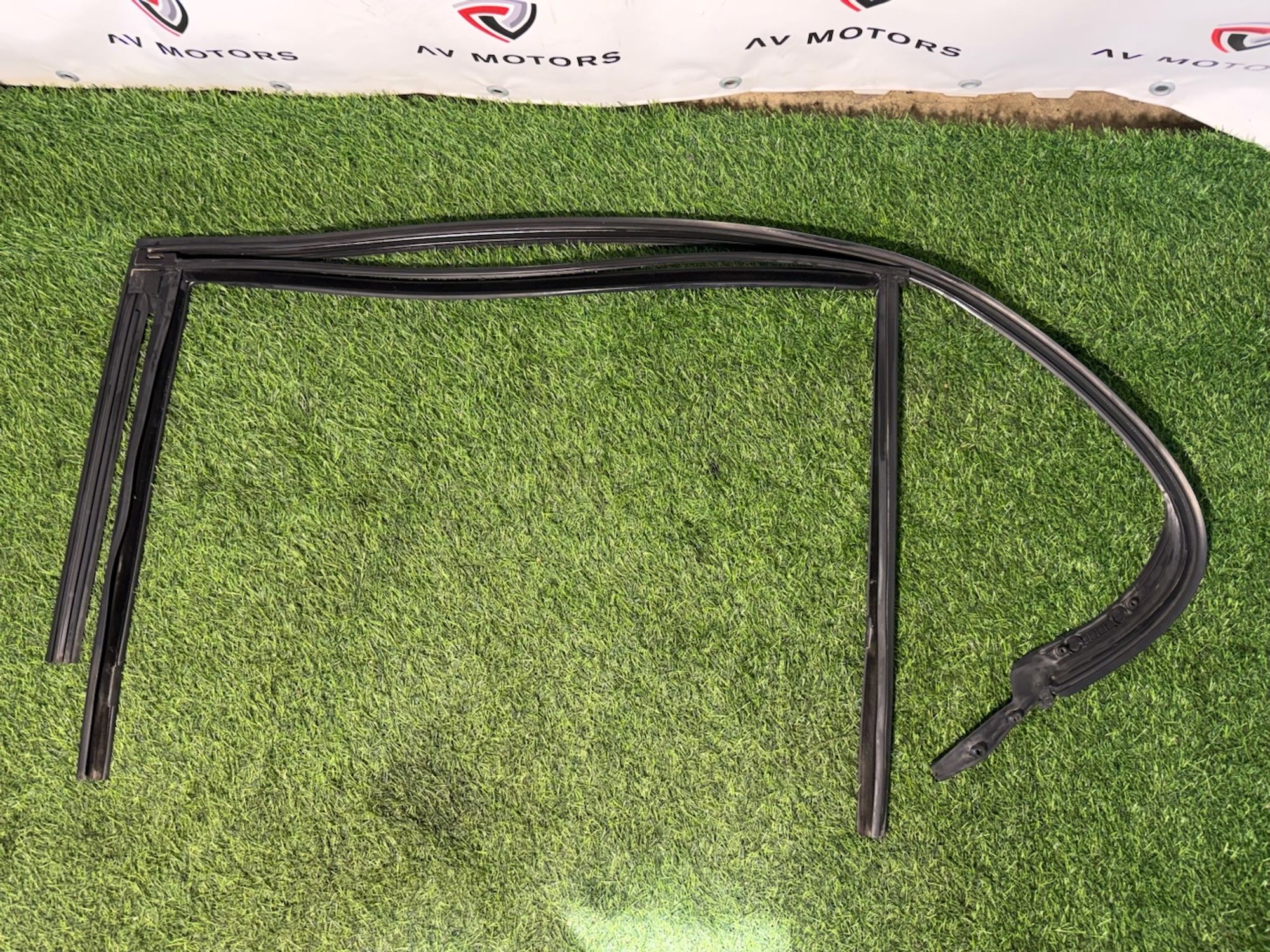 https://ycs.partsauto.market/partsauto-images/thmbs/userImages/82798d1dea2c19ada63d093c70529e74/part/f11e435b-d45e-44b4-8440-b99ed72c8fc3_1781596264840.jpg