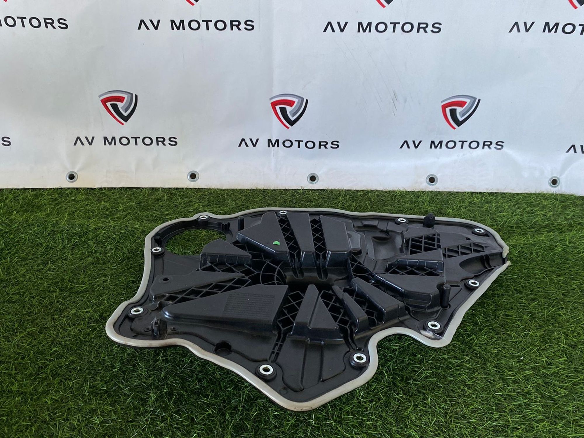 https://ycs.partsauto.market/partsauto-images/thmbs/userImages/82798d1dea2c19ada63d093c70529e74/part/f3b0c5c8-9202-4b74-853c-8e434c6b95bf_1777456758268.jpg