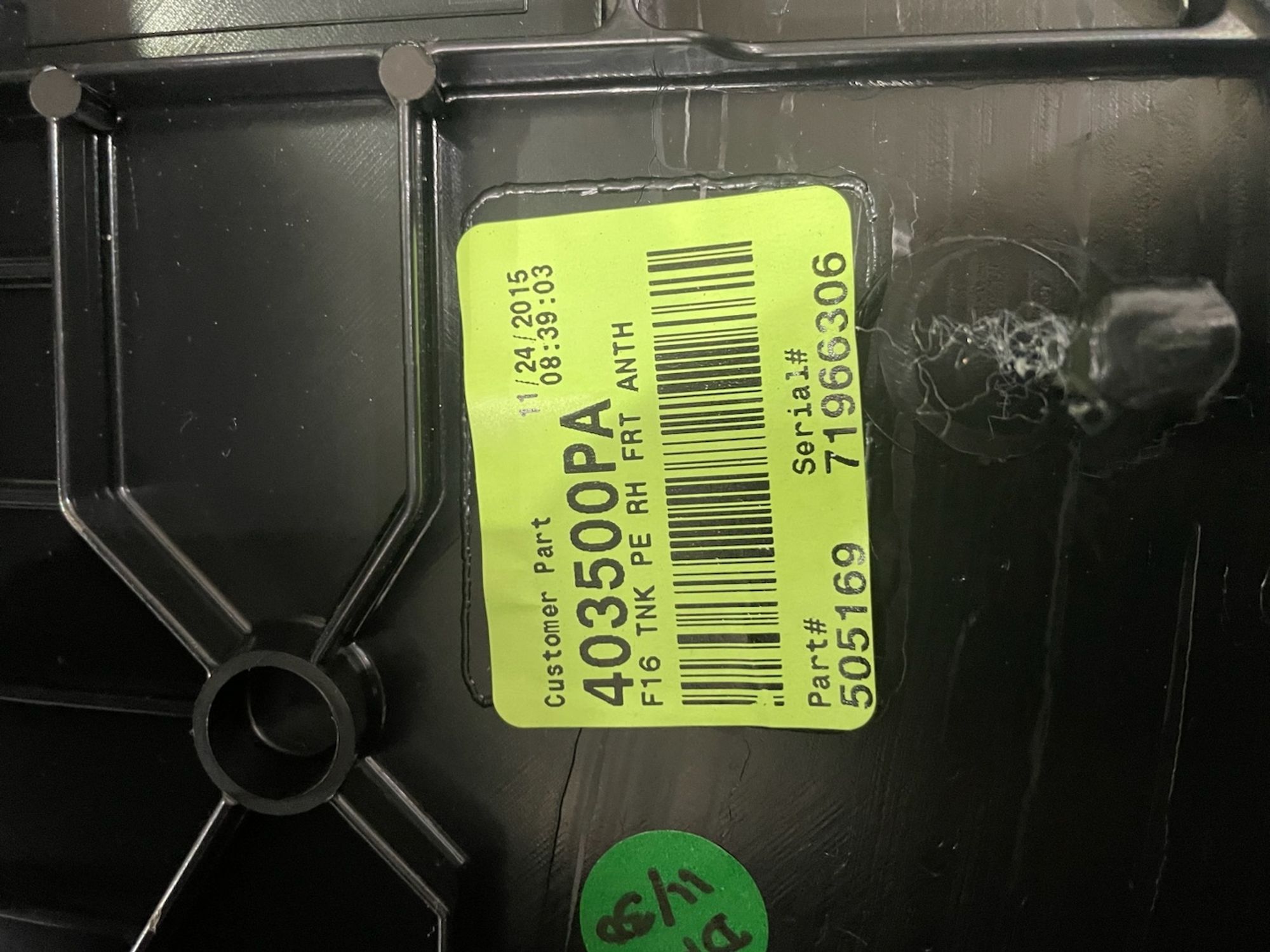 https://ycs.partsauto.market/partsauto-images/thmbs/userImages/82798d1dea2c19ada63d093c70529e74/part/f8890f42-5490-4bf0-a040-fc46c3c4501a_1781102621220.jpg