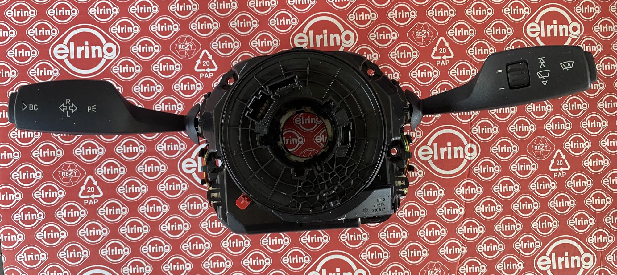 https://ycs.partsauto.market/partsauto-images/thmbs/userImages/82798d1dea2c19ada63d093c70529e74/part/fad79495-edc9-4e52-814e-bda08c842db2_1718971354197.jpg
