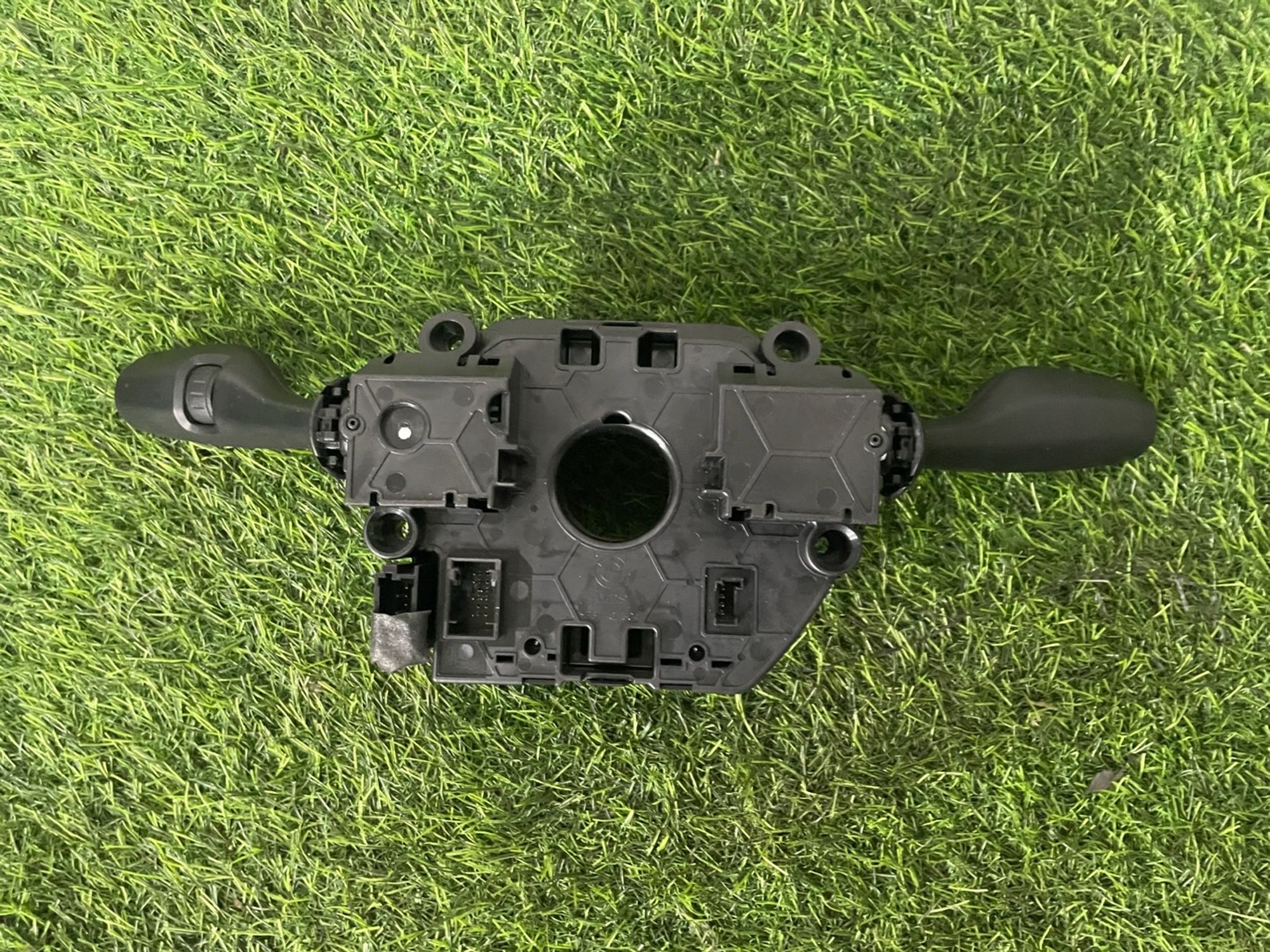 https://ycs.partsauto.market/partsauto-images/thmbs/userImages/82798d1dea2c19ada63d093c70529e74/part/feec7ea9-a7d2-4f17-80a5-f844d16d8d96_1781604764690.jpg