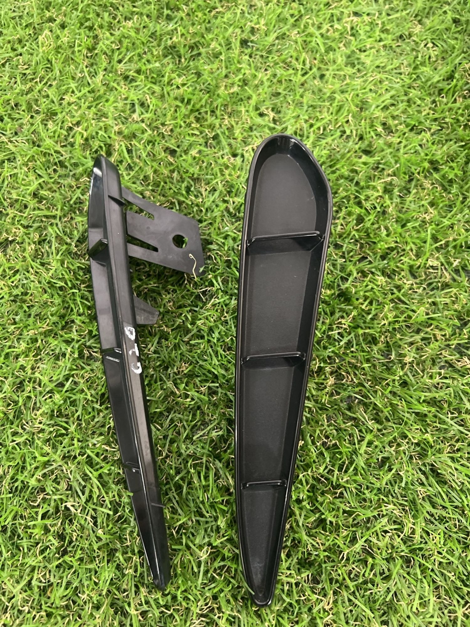 https://ycs.partsauto.market/partsauto-images/thmbs/userImages/82798d1dea2c19ada63d093c70529e74/part/ff3cc85b-adcb-4a69-9af9-1570fa5b70dd_1728983278926.jpg