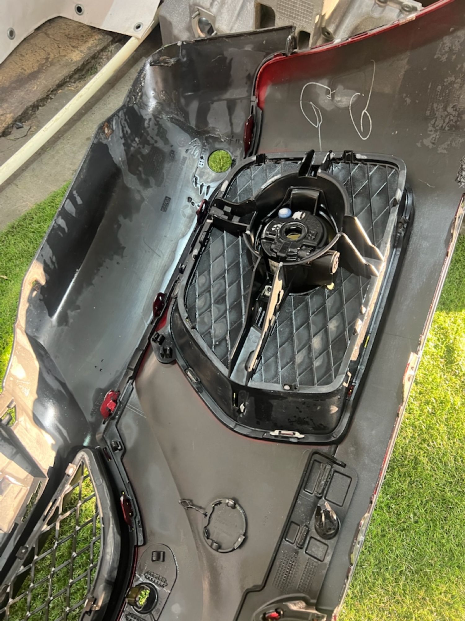 https://ycs.partsauto.market/partsauto-images/thmbs/userImages/82798d1dea2c19ada63d093c70529e74/part/ff63a584-afdc-44ba-95f8-90135af4a4a7_1739547101812.jpg