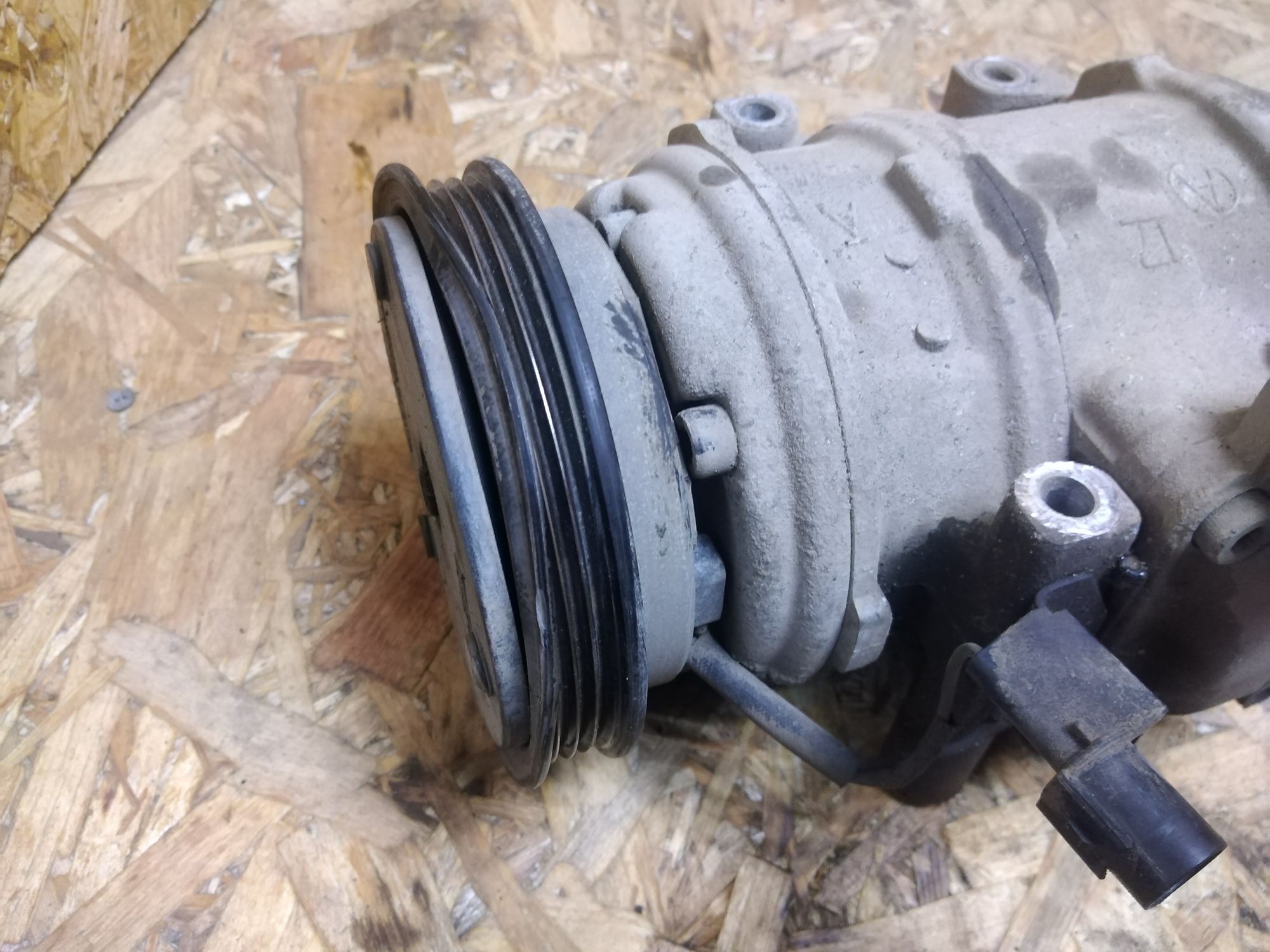 https://ycs.partsauto.market/partsauto-images/thmbs/userImages/86639159375c37f71cfc850516777b62/part/02ccad80-a7fb-454e-ab71-9cd76579baa3_1734548207595.jpg