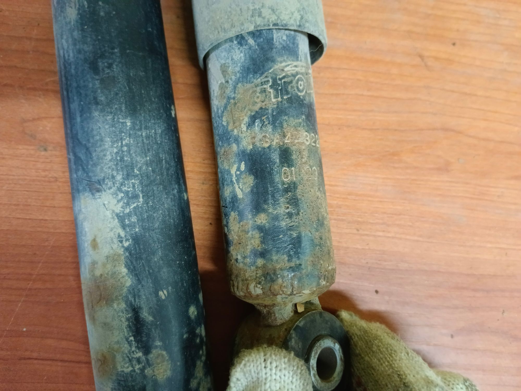 https://ycs.partsauto.market/partsauto-images/thmbs/userImages/86639159375c37f71cfc850516777b62/part/04407c17-5653-4c04-ad2f-fd0635b55b97_1716924890327.jpg