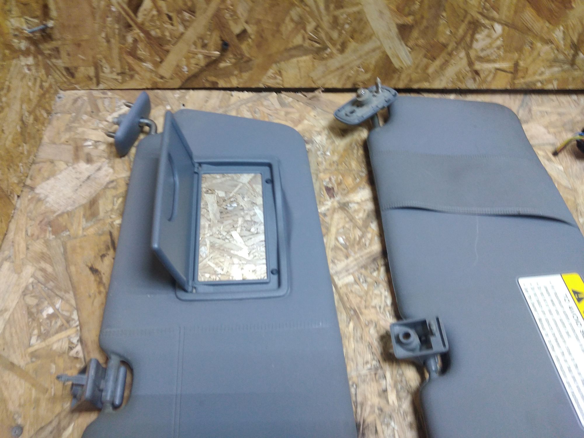 https://ycs.partsauto.market/partsauto-images/thmbs/userImages/86639159375c37f71cfc850516777b62/part/07c47240-69dd-4205-a938-564d98d9f191_1735652693152.jpg