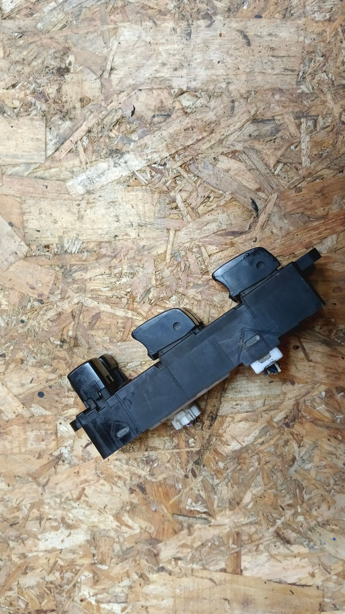 https://ycs.partsauto.market/partsauto-images/thmbs/userImages/86639159375c37f71cfc850516777b62/part/07c63b8a-d185-4682-bd86-e89c681762c8_1745732871015.jpg