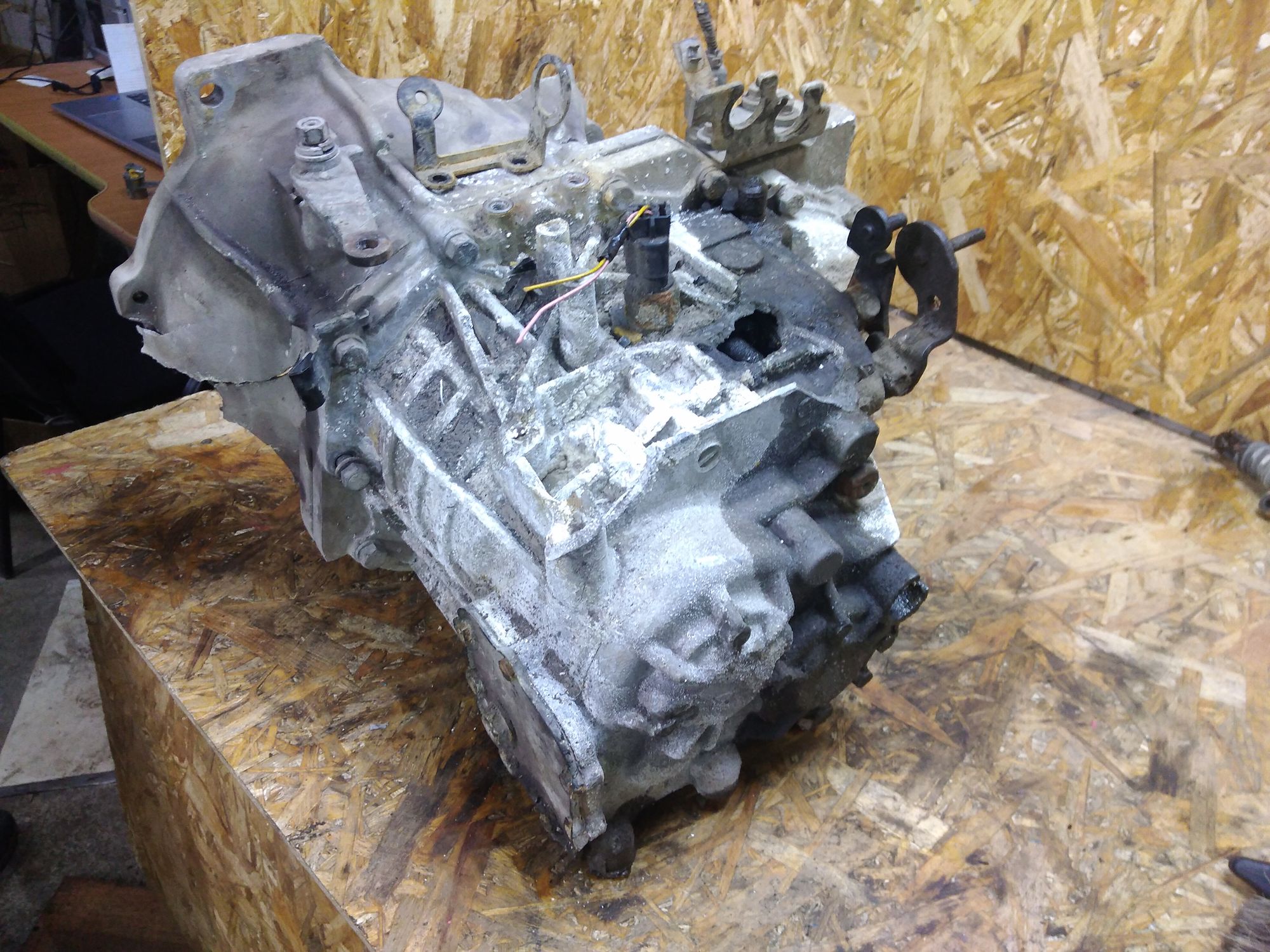 https://ycs.partsauto.market/partsauto-images/thmbs/userImages/86639159375c37f71cfc850516777b62/part/0b283ead-a74c-4353-bb8b-a53d6964cc6d_1734851304834.jpg